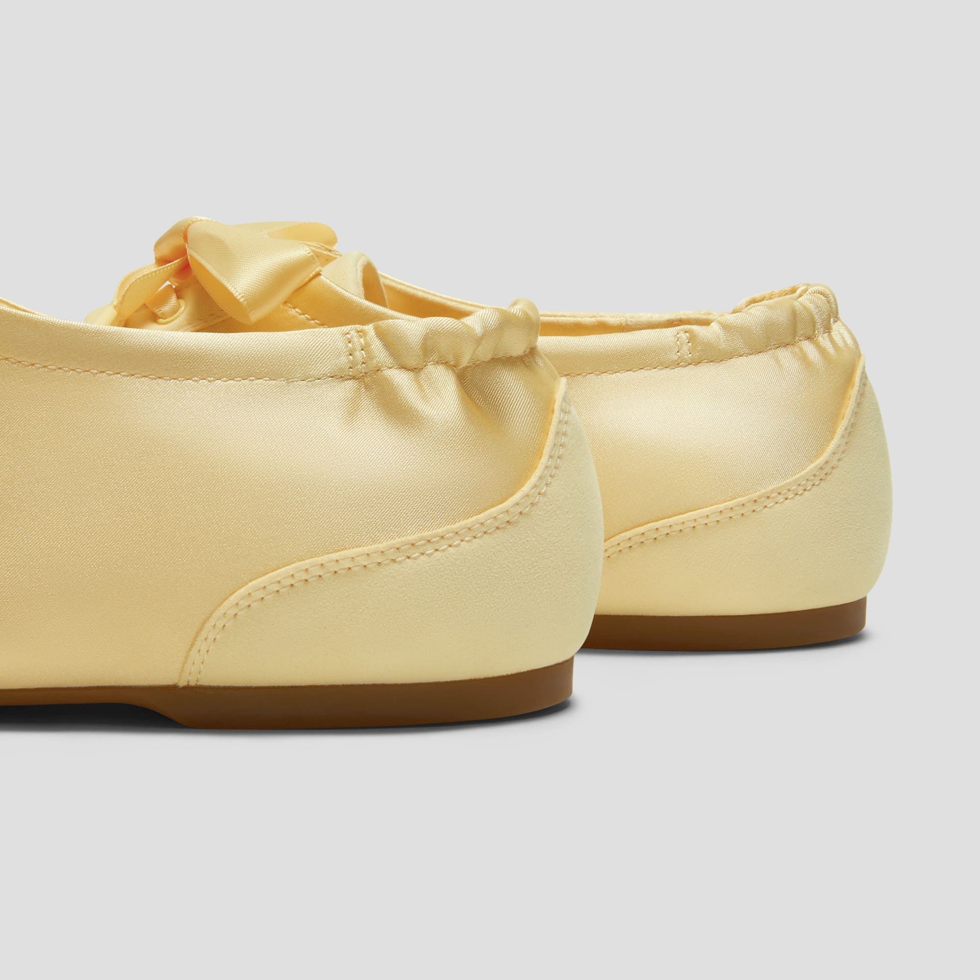 [Cristina] レースアップ サテン スニーカーリーナ