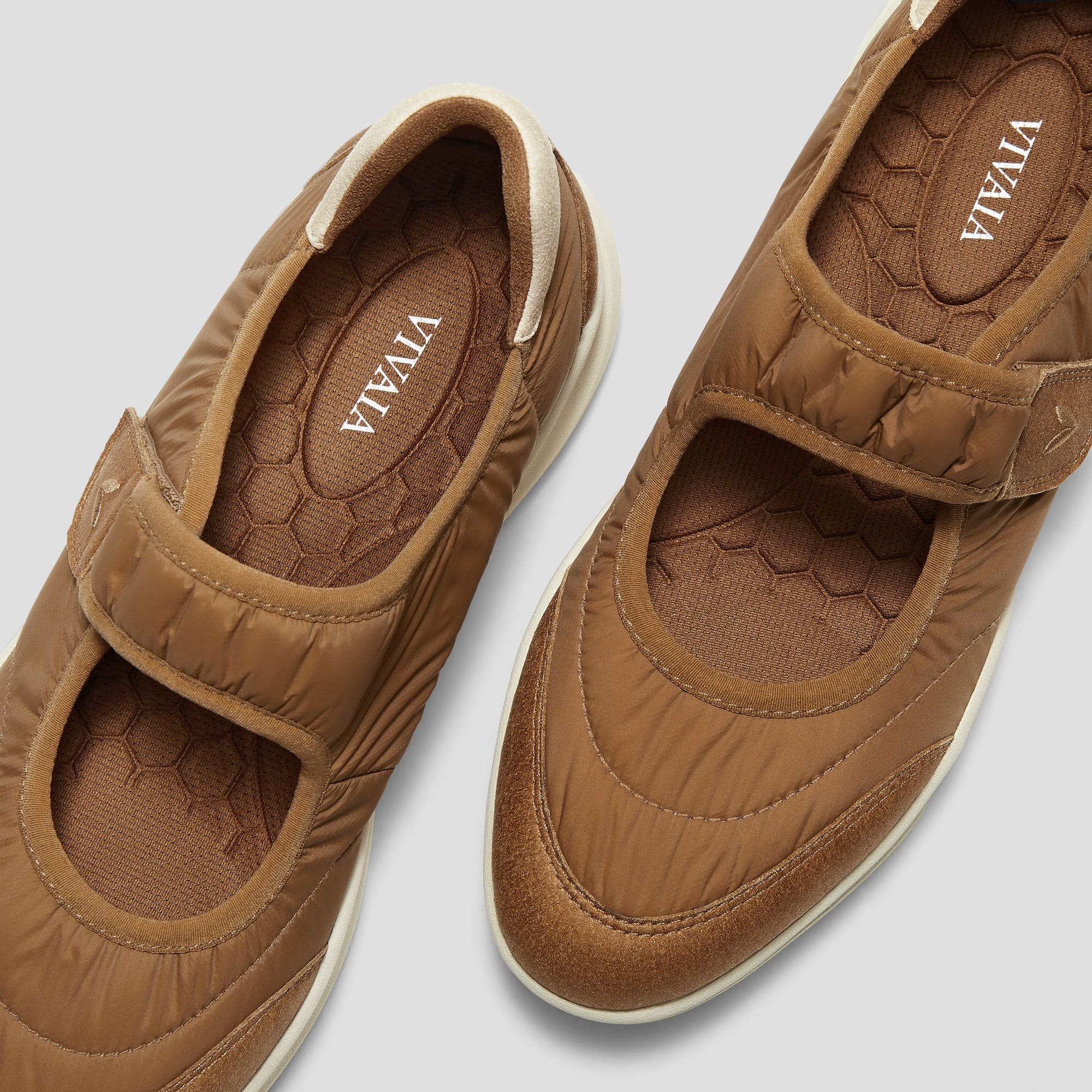 [Ivee] ラウンドトゥ 再生ナイロン メリージェーン スニーカー フラット 