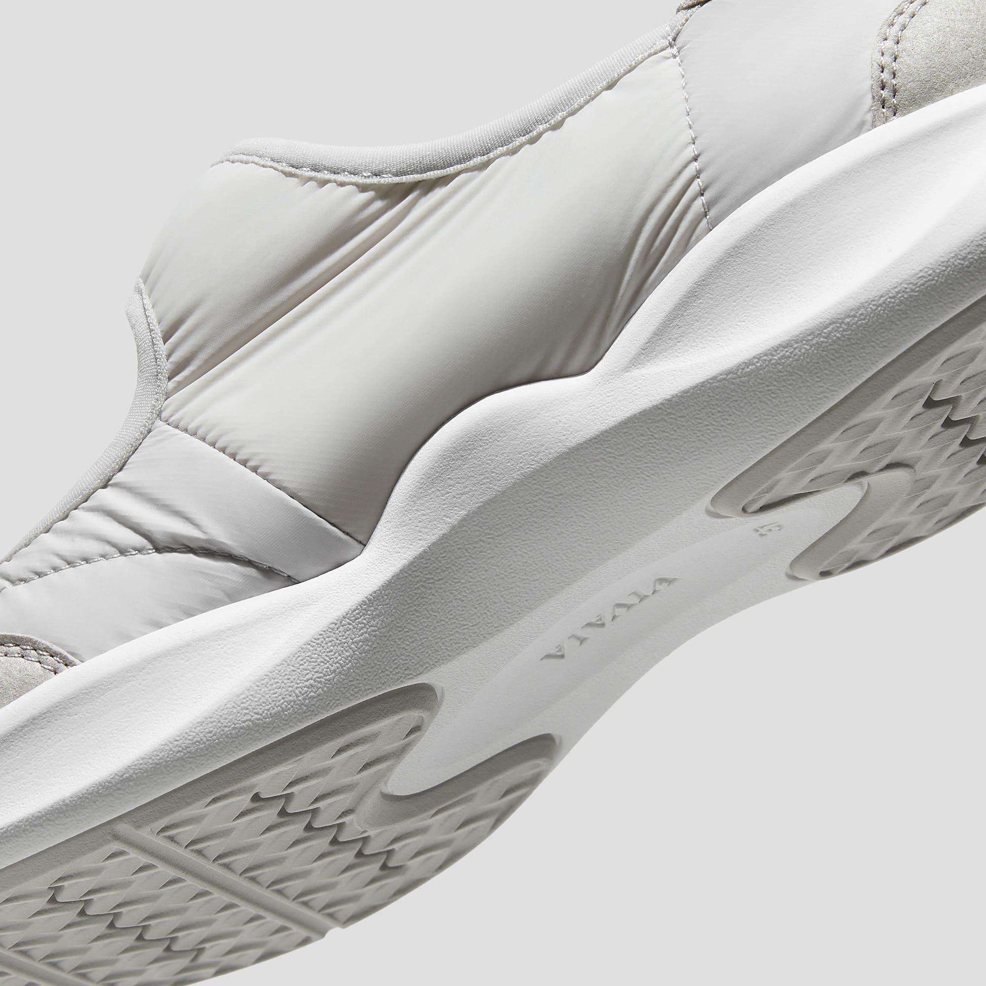 [Ivee] ラウンドトゥ 再生ナイロン メリージェーン スニーカー フラット 