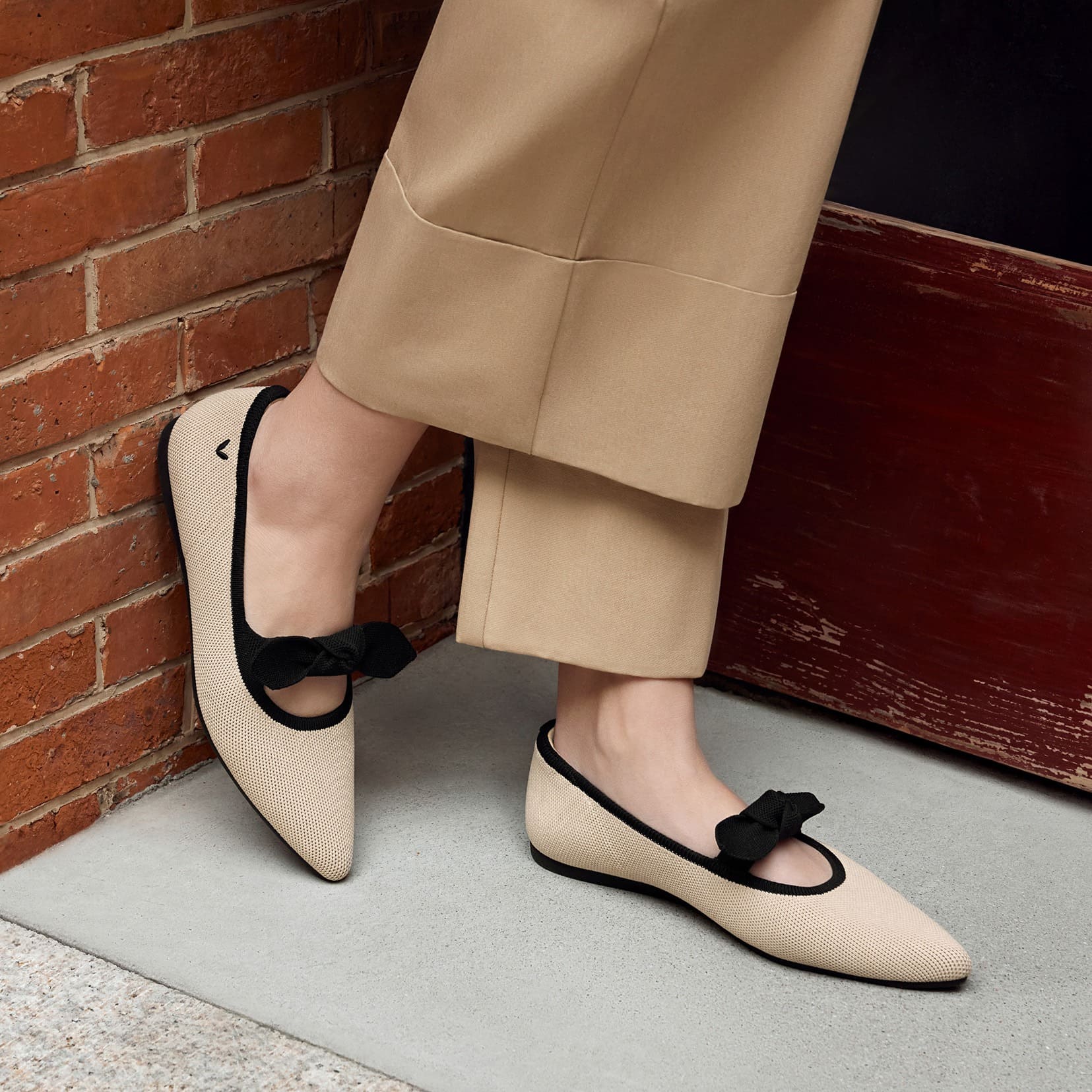 [Addriane] ポインテッドトゥ リボン付き フラットシューズ