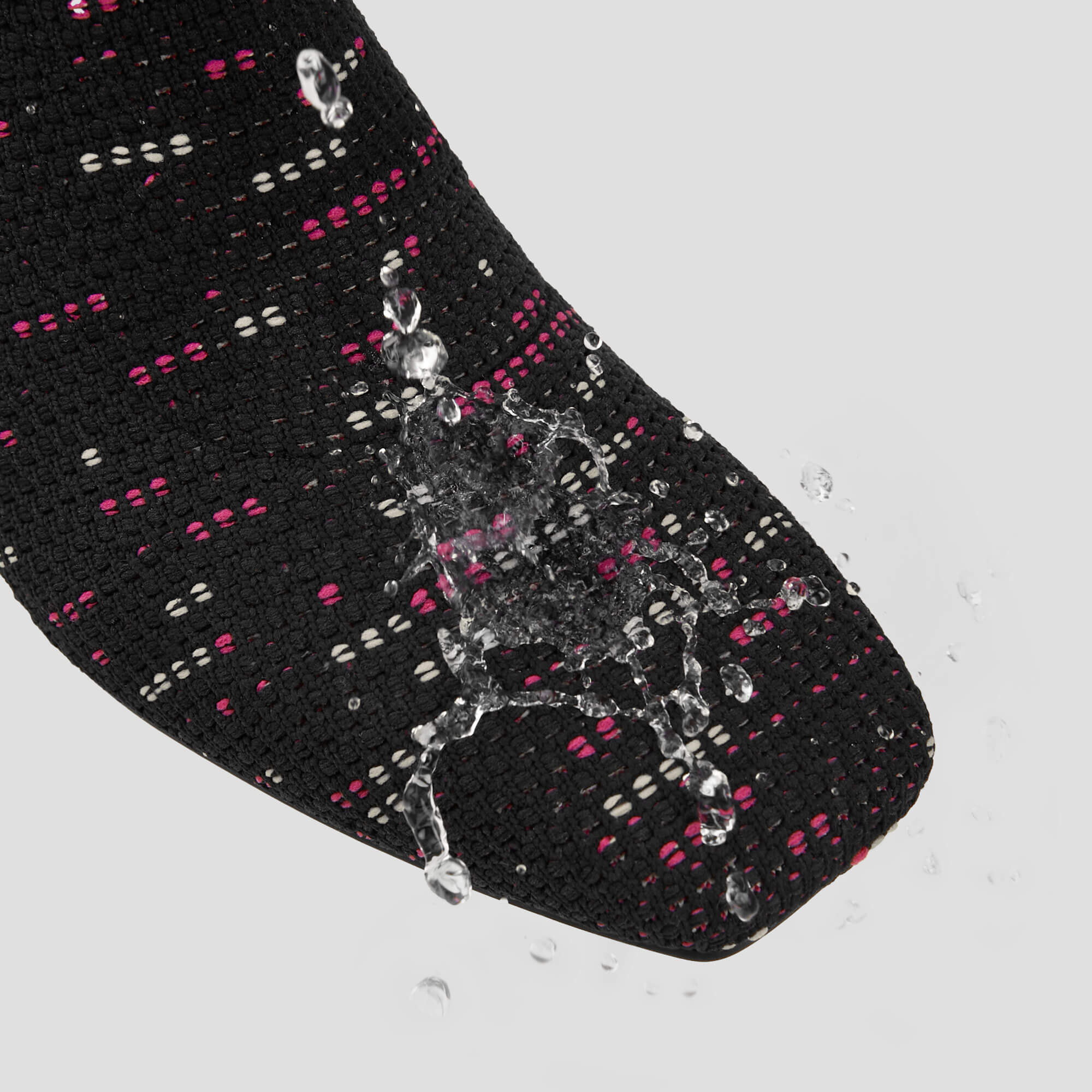 [Marcella] スクエアトゥ 撥水加工 バックファスナー付き ショートブーツ