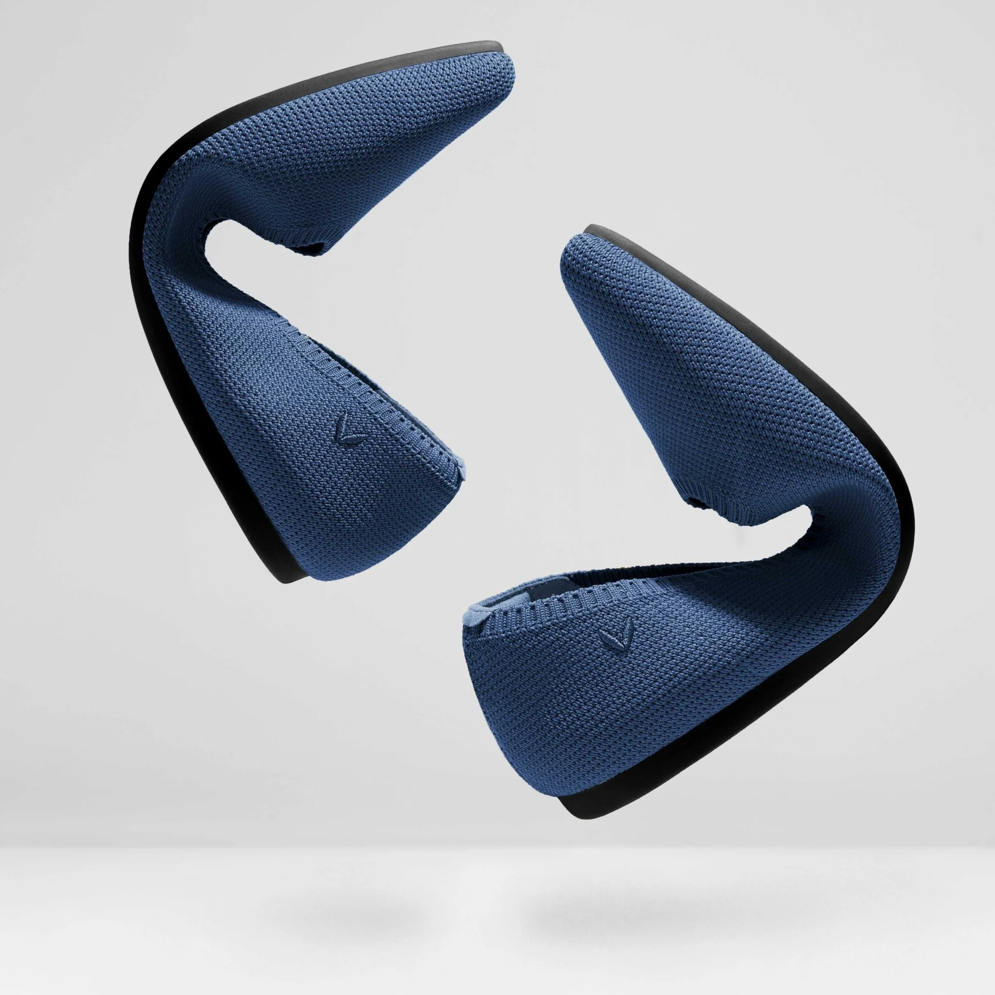 [Aria 5°] ポインテッドトゥ フラットシューズ