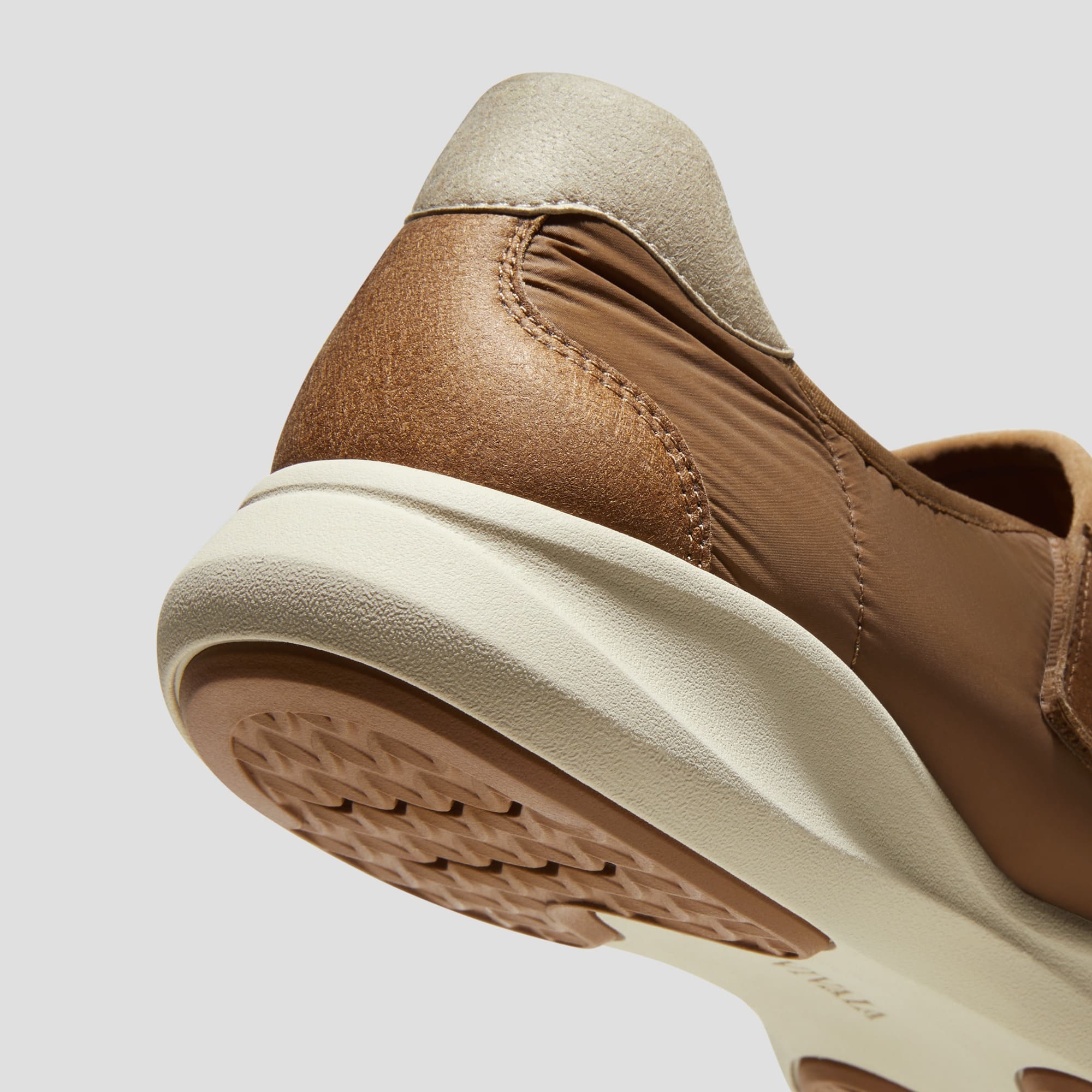 [Ivee] ラウンドトゥ 再生ナイロン メリージェーン スニーカー フラット 