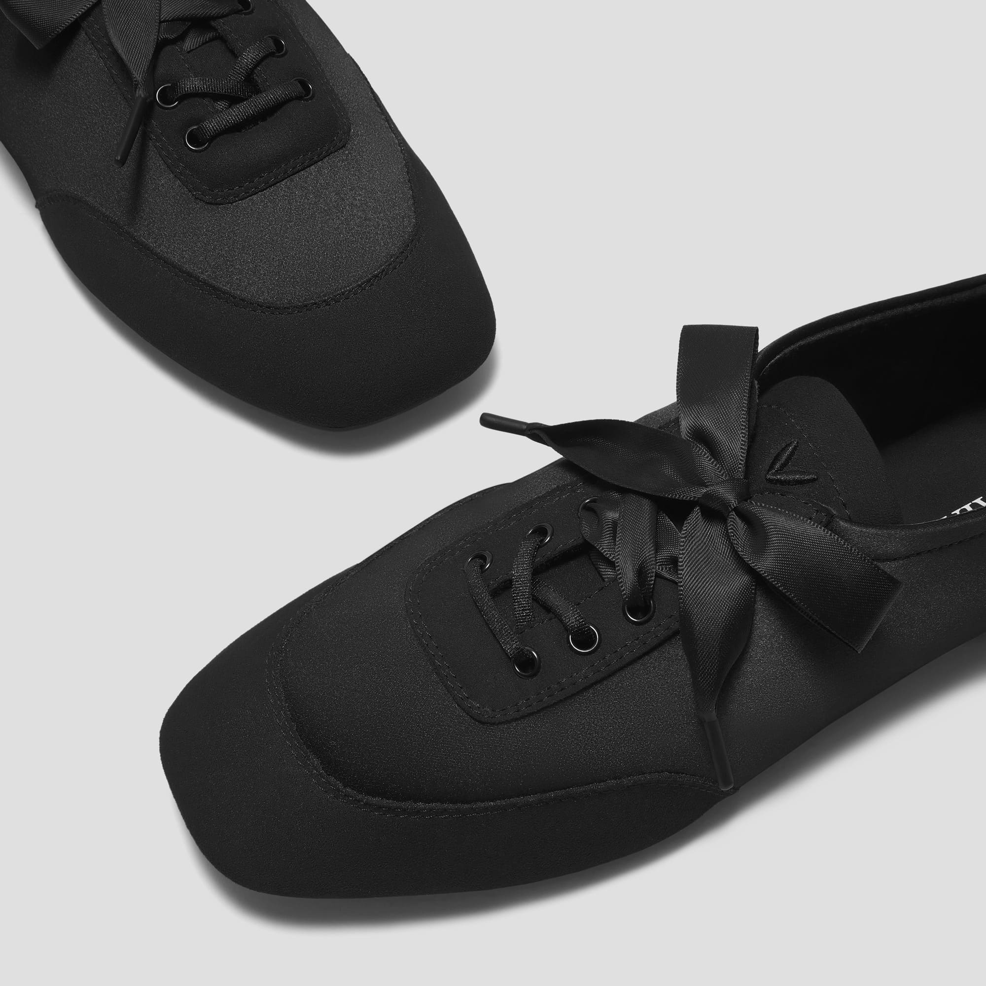 [Cristina] レースアップ サテン スニーカーリーナ