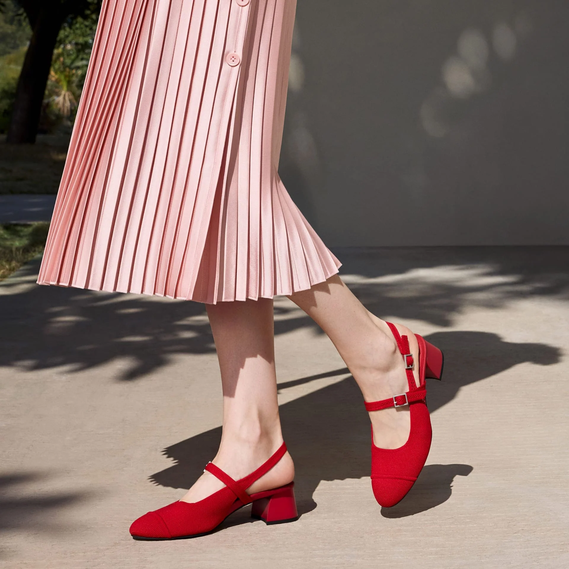 [Juliana] アーモンドトゥ スリングバック ブロックヒール サンダル