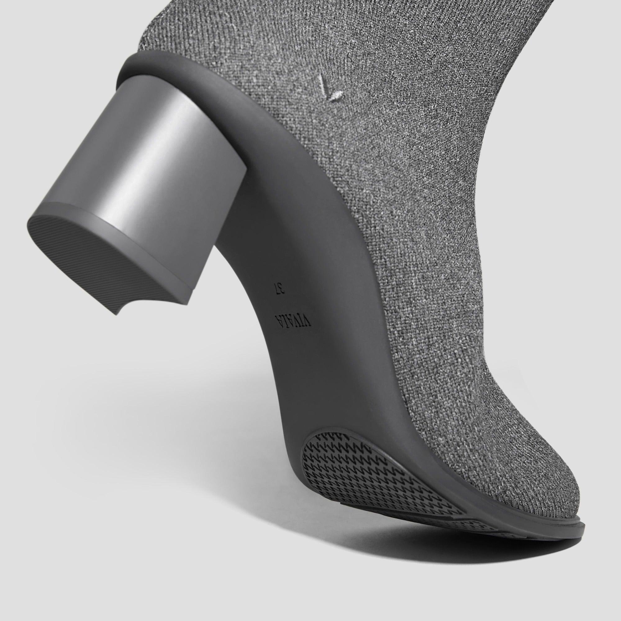 [Amanda] アーモンドトゥ 撥水加工 ランニングヒールブーツ