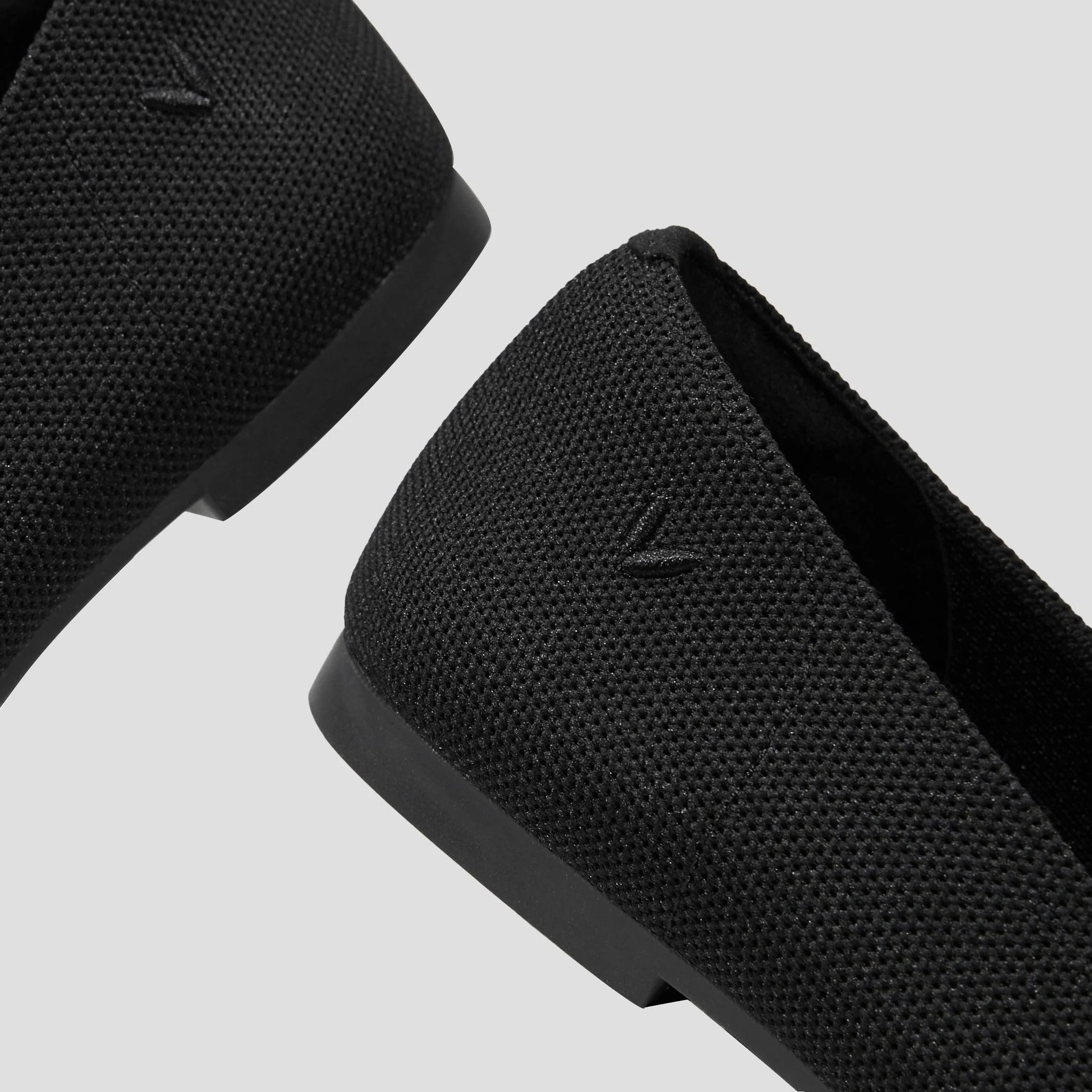 [Audrey] ラウンドトゥ アニマル刺繍 ローファー