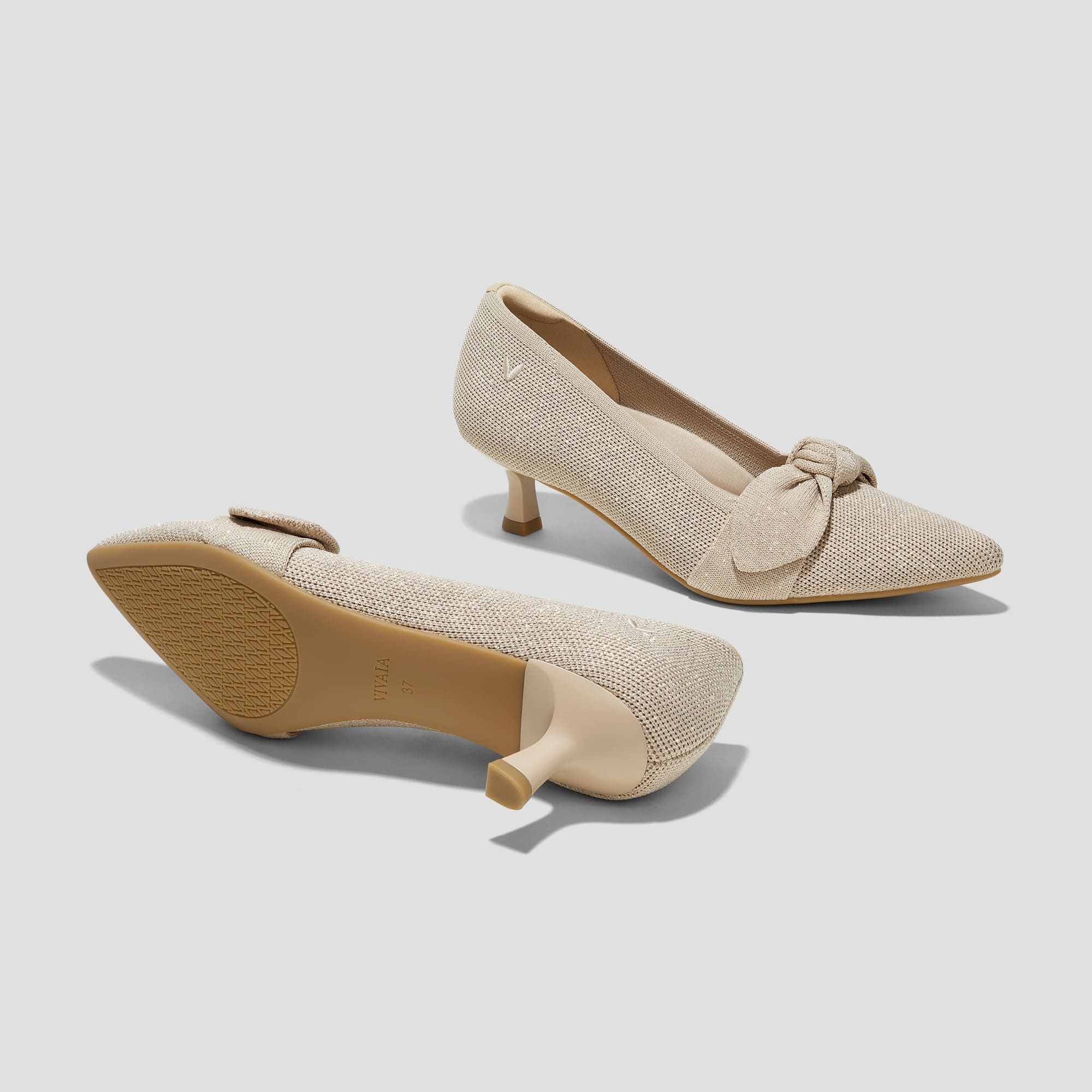 [Sasha] ポインテッドトウ リボン付き キトゥンヒール