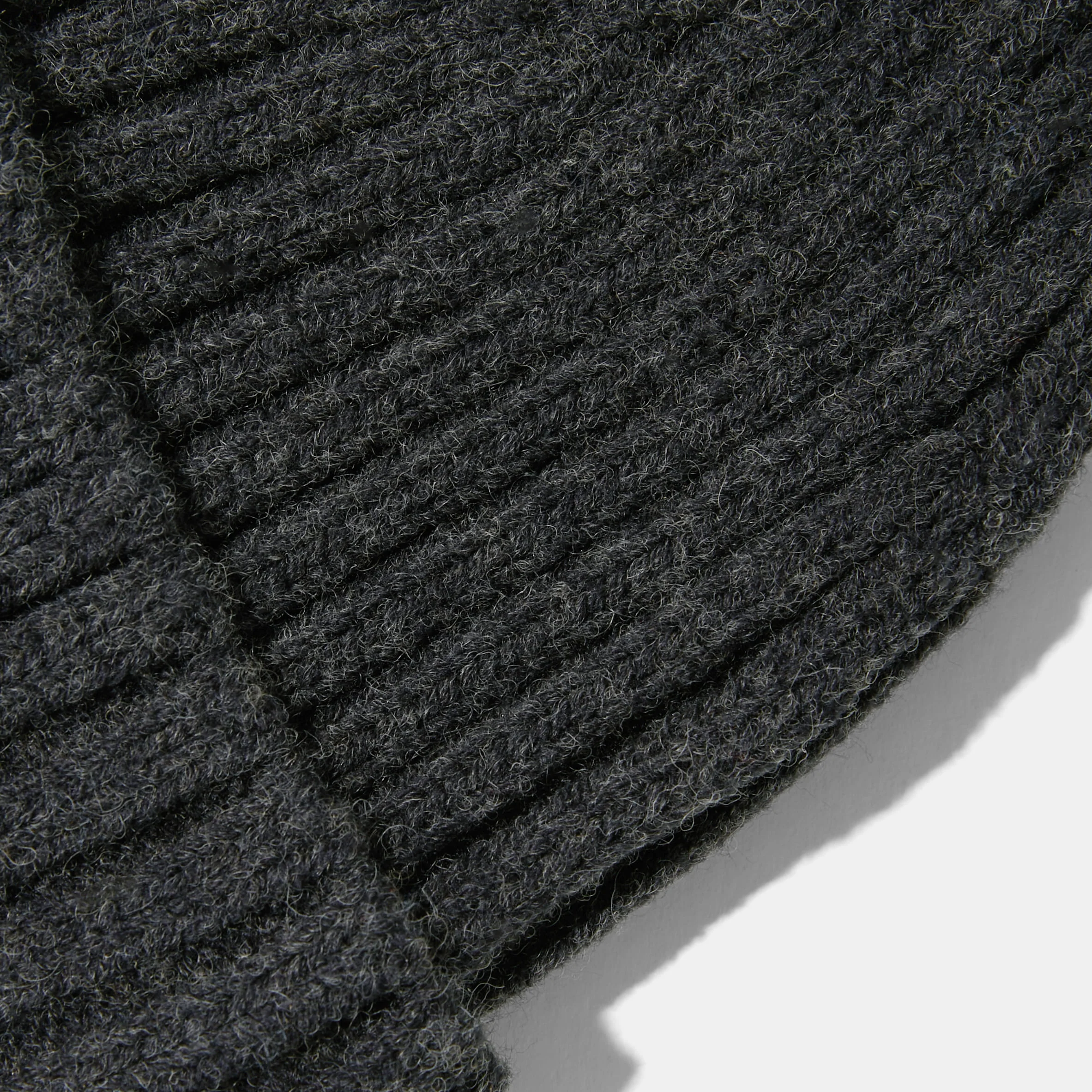 取り外し可能なポンポン付き ニット帽