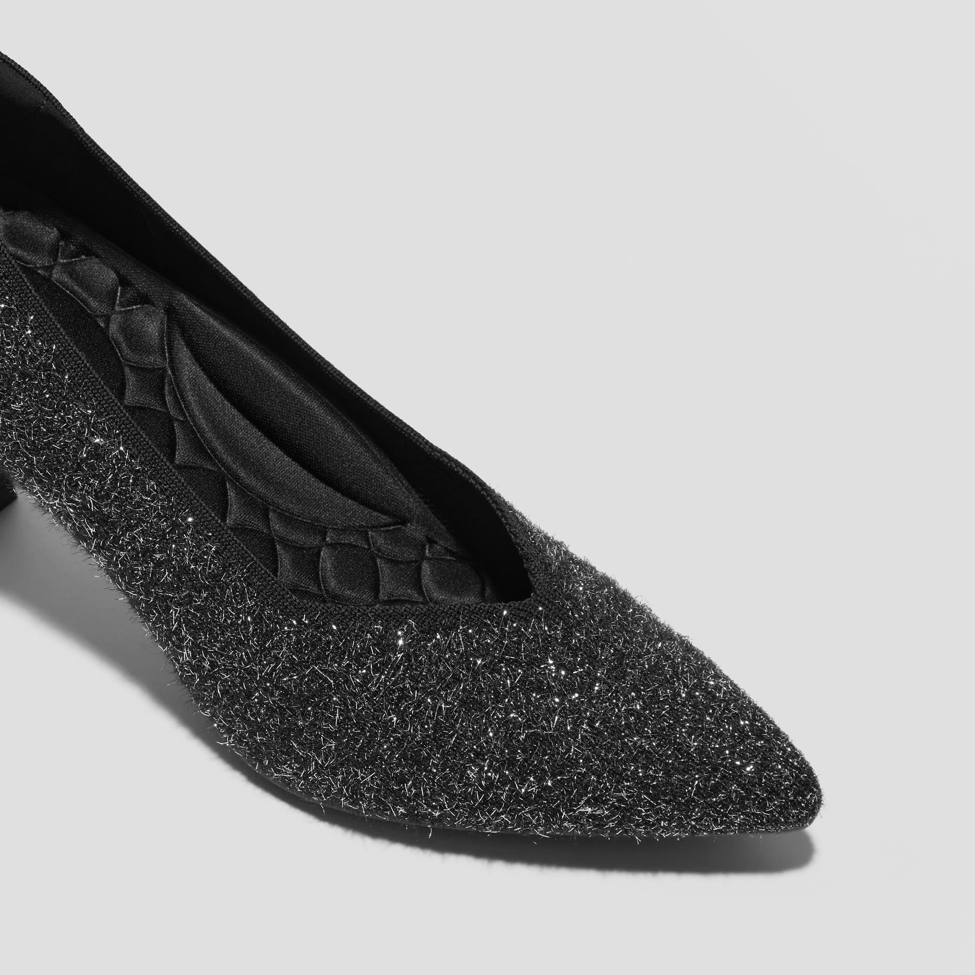 [Anna] ポインテッドトゥ ミッドヒール