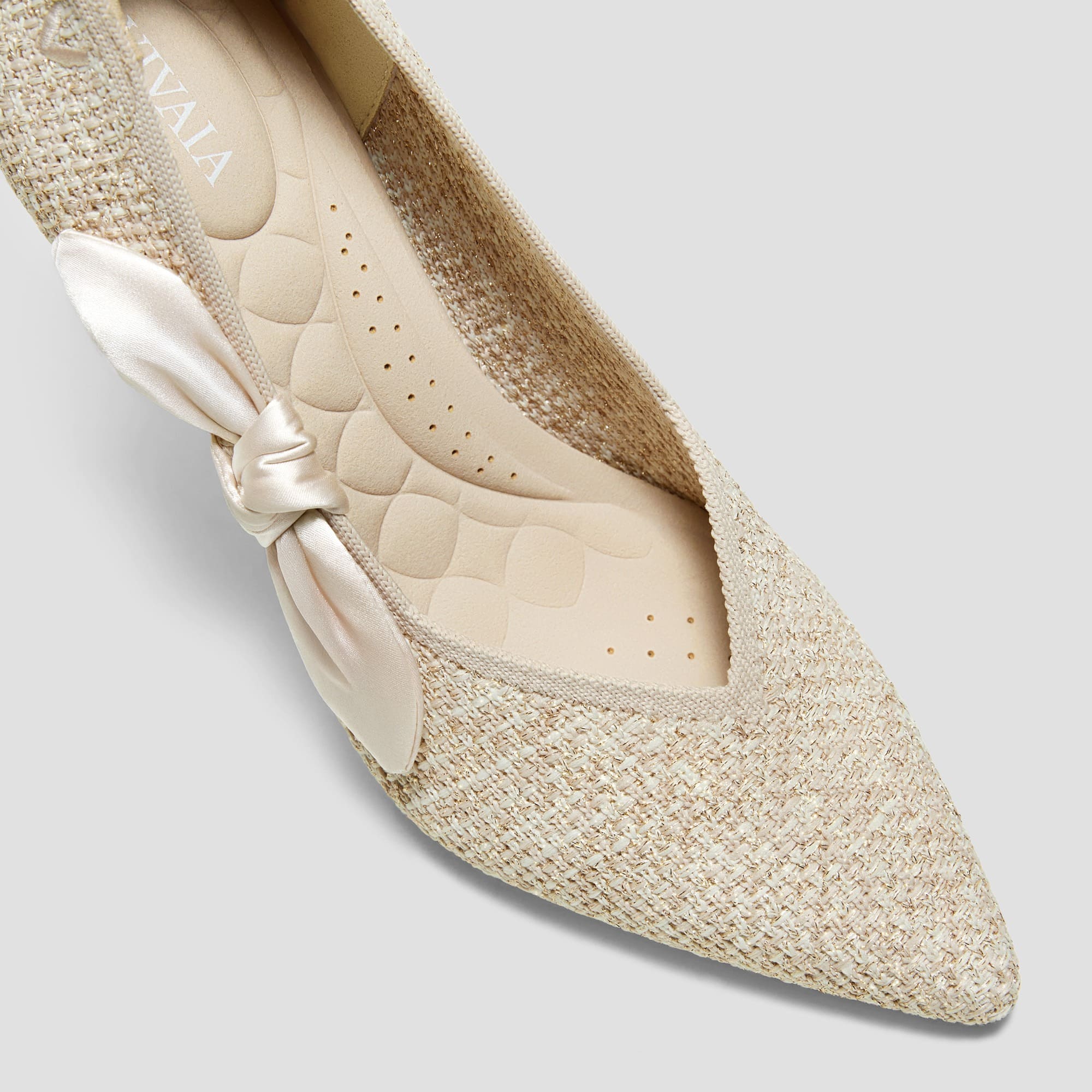 [Ashley] ポインテッドトゥ リボン付き キトゥンヒール