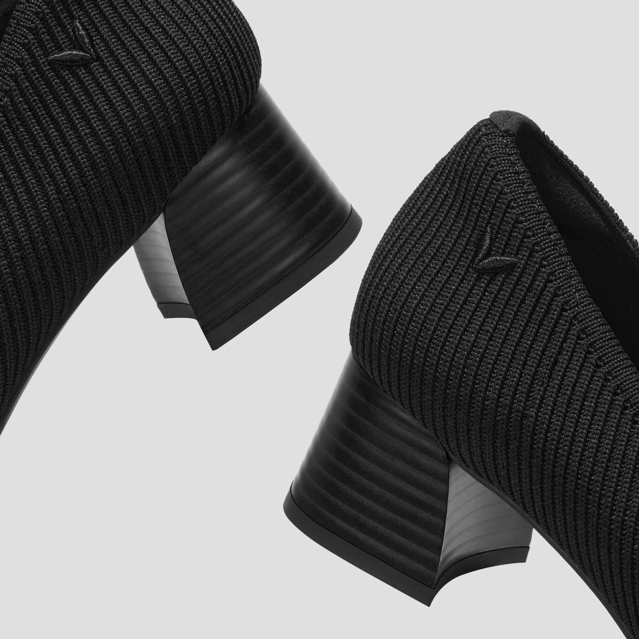 [Melody Pro] スクエアトゥ チャンキーヒール パンプス