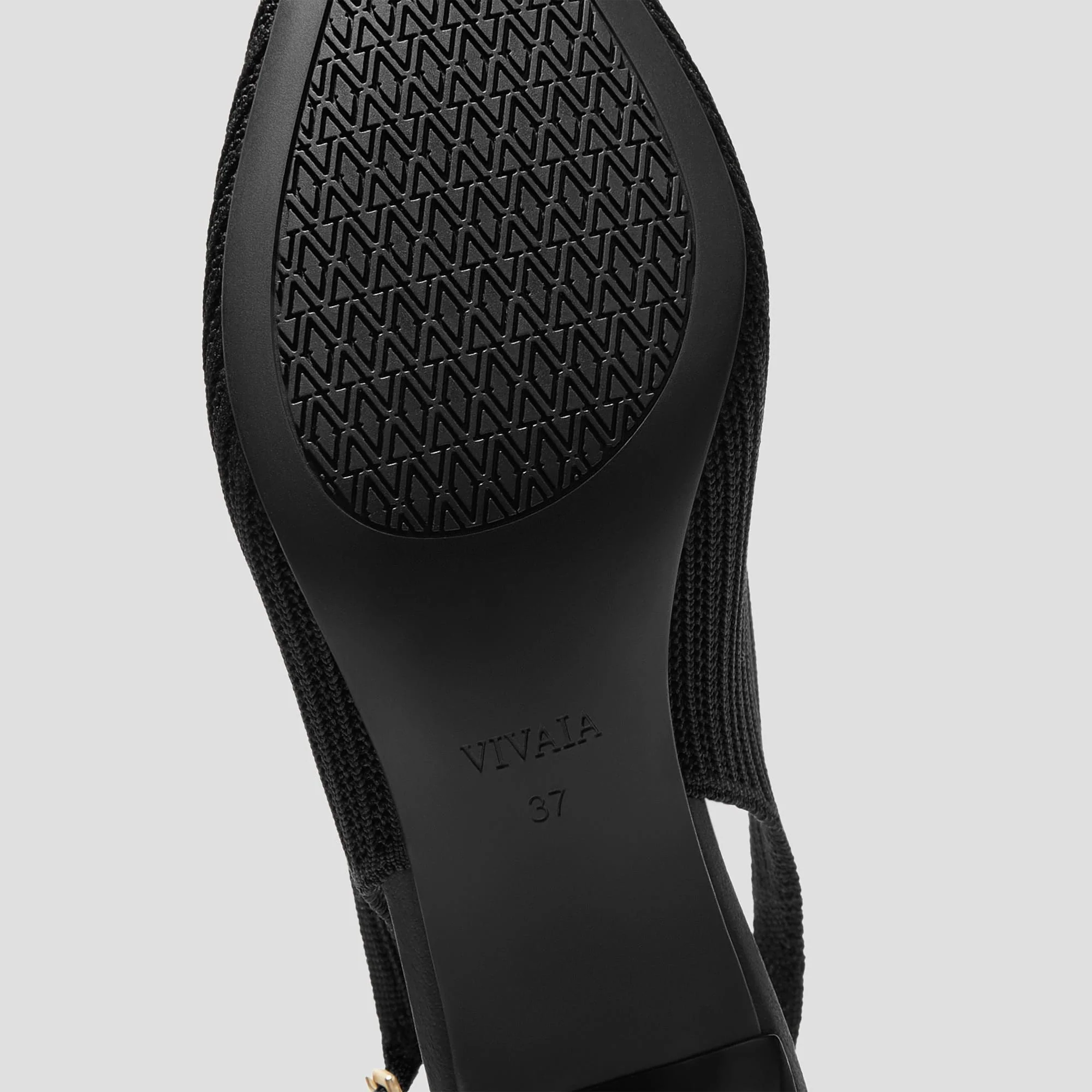 [Selena] ポインテッドトゥ スリングバック キトゥンヒール サンダル