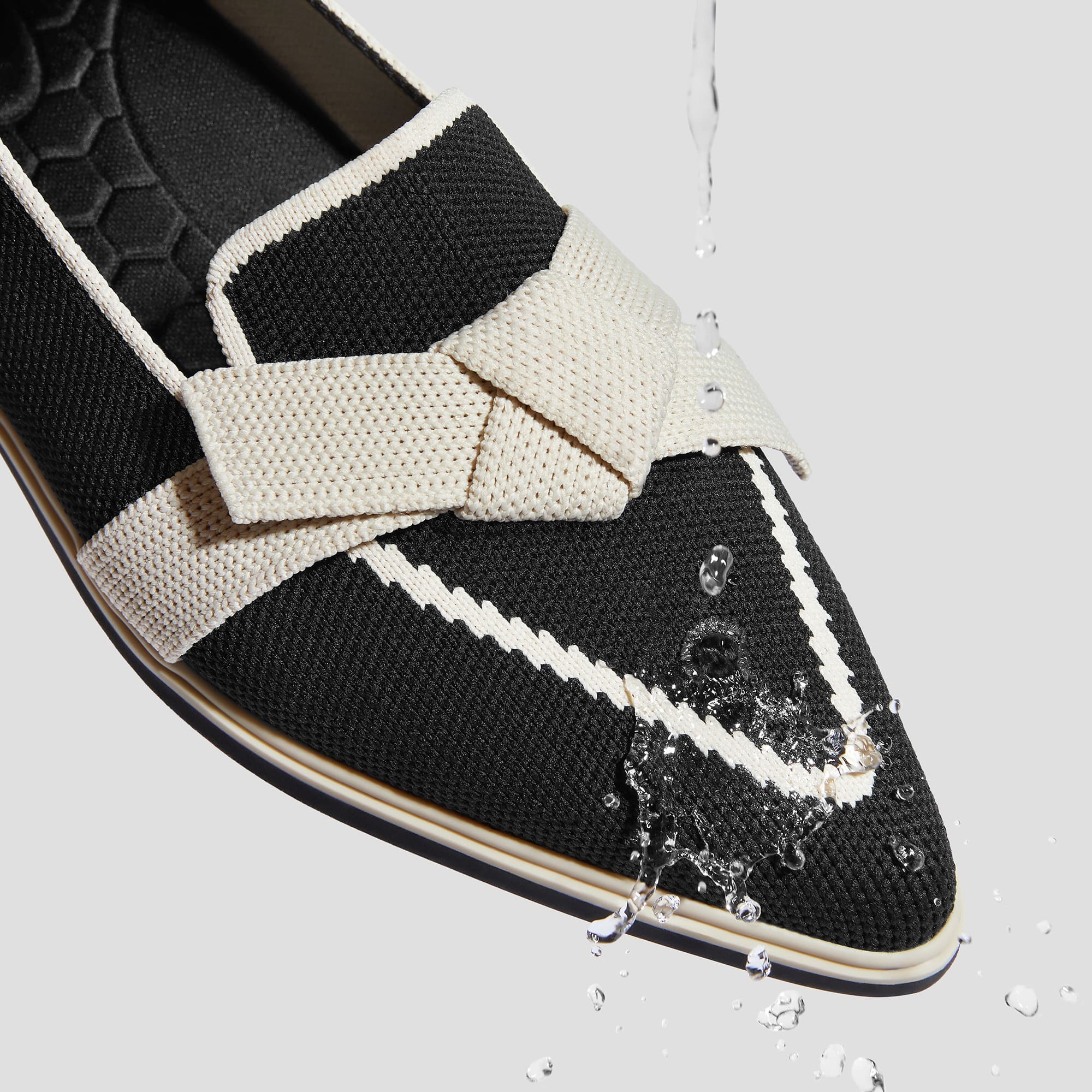 [Valentina] 撥水加工 ポインテッドトゥ リボン付き ローファー