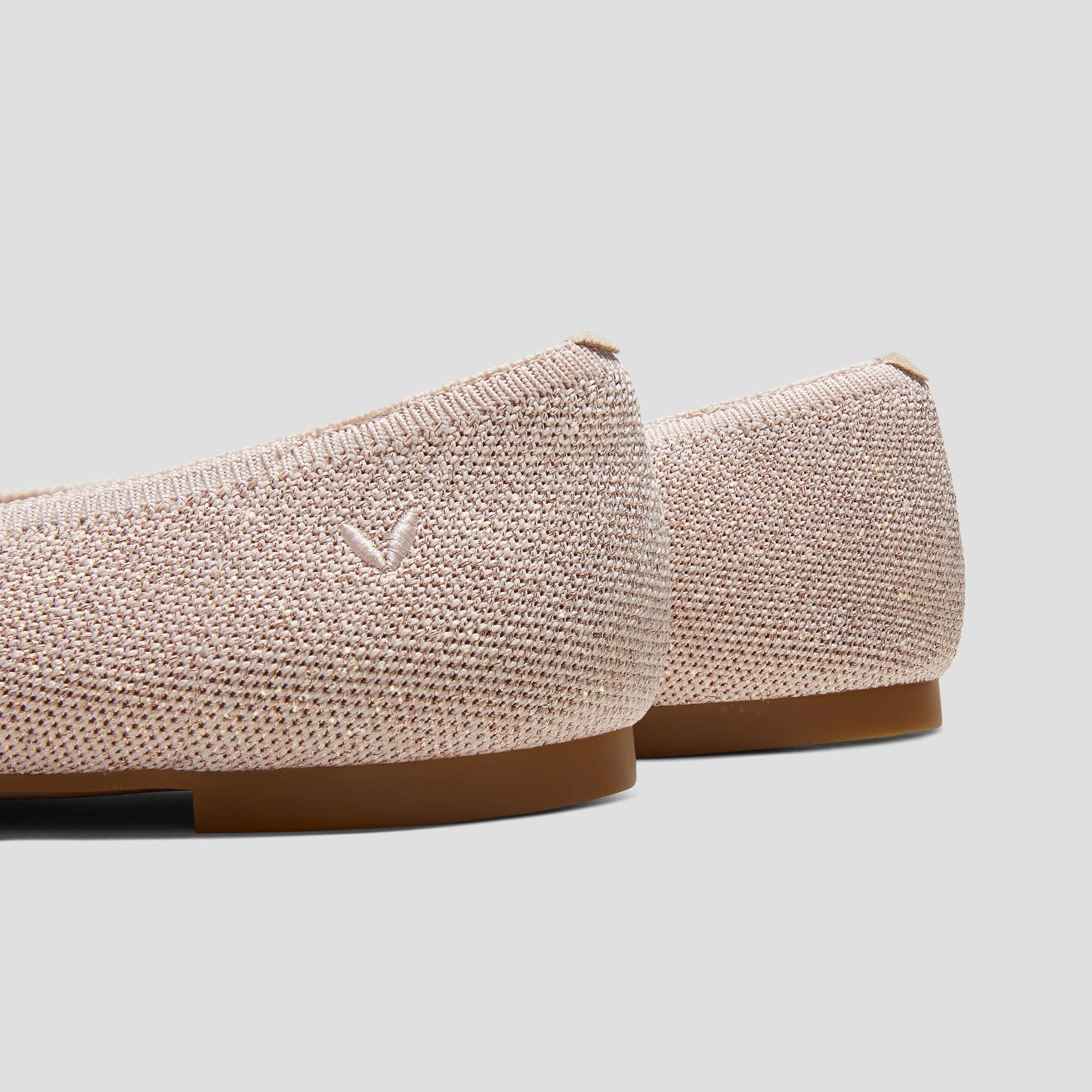 [Nubia] アーモンドトゥ プレッシャーフリー フラット