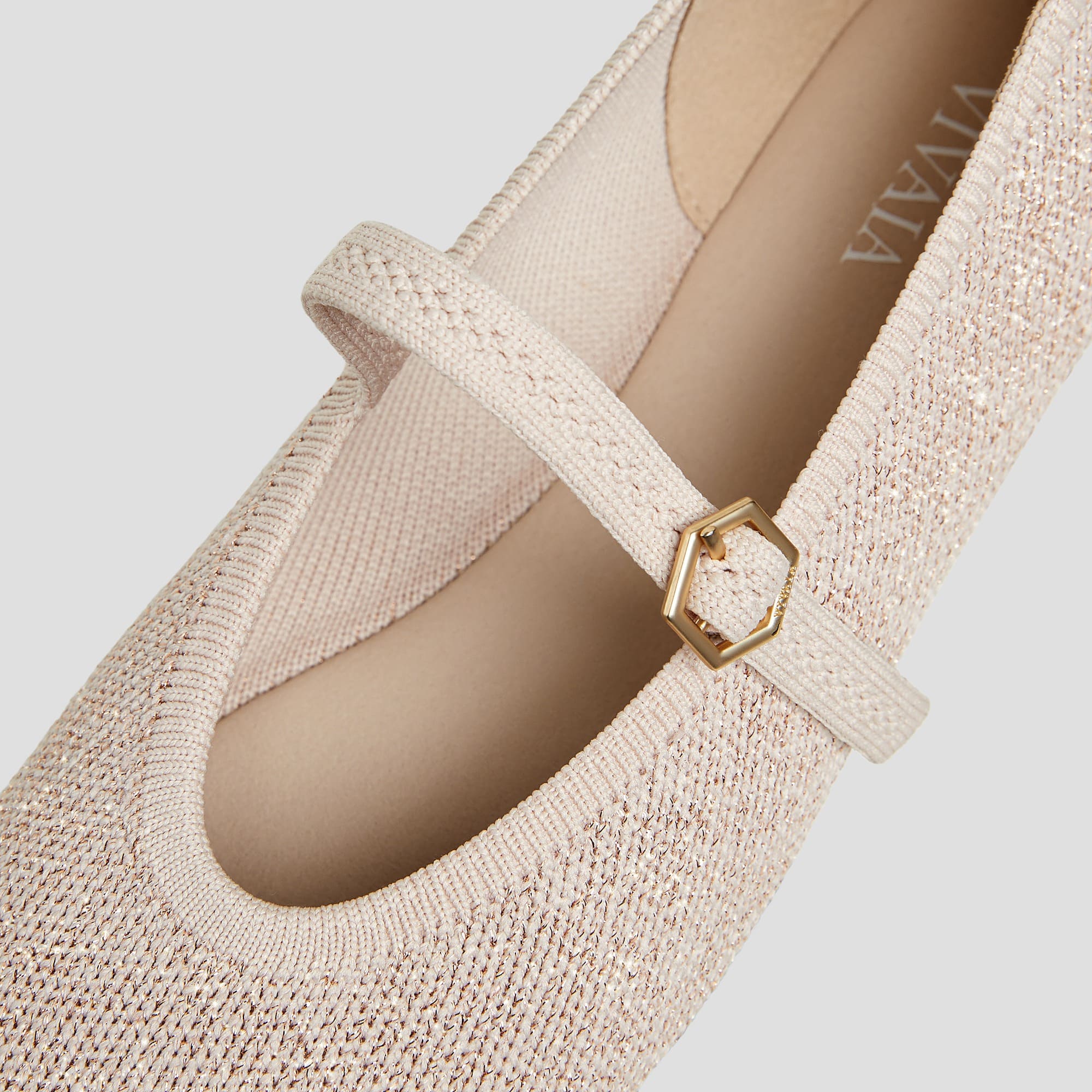 [Nelly] AdaptAll™ アーモンドトゥ フラット