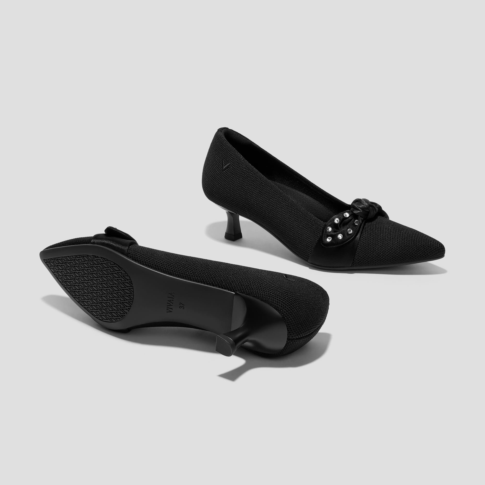 [Sasha] ポインテッドトウ リボン付き キトゥンヒール