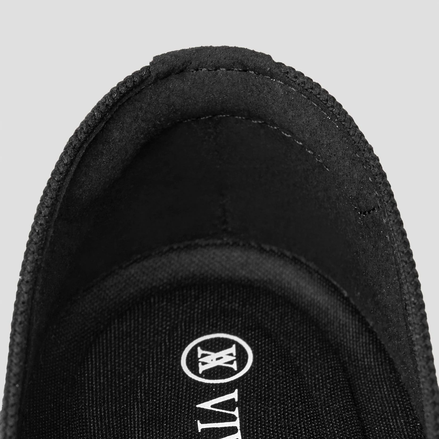 [Audrey] ラウンドトゥ アニマル刺繍 ローファー