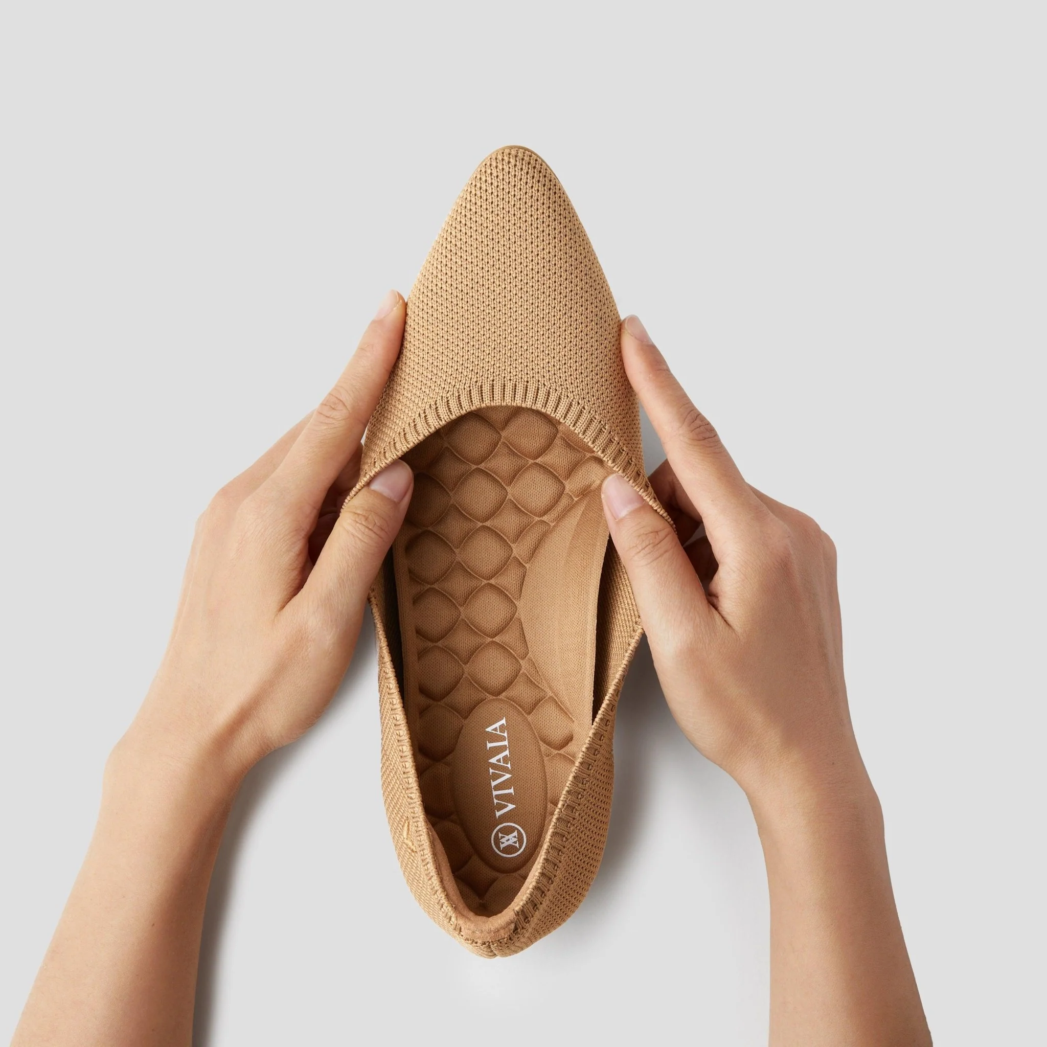 [Aria Walker] ポインテッドトゥ 超軽量 厚底 フラットシューズ