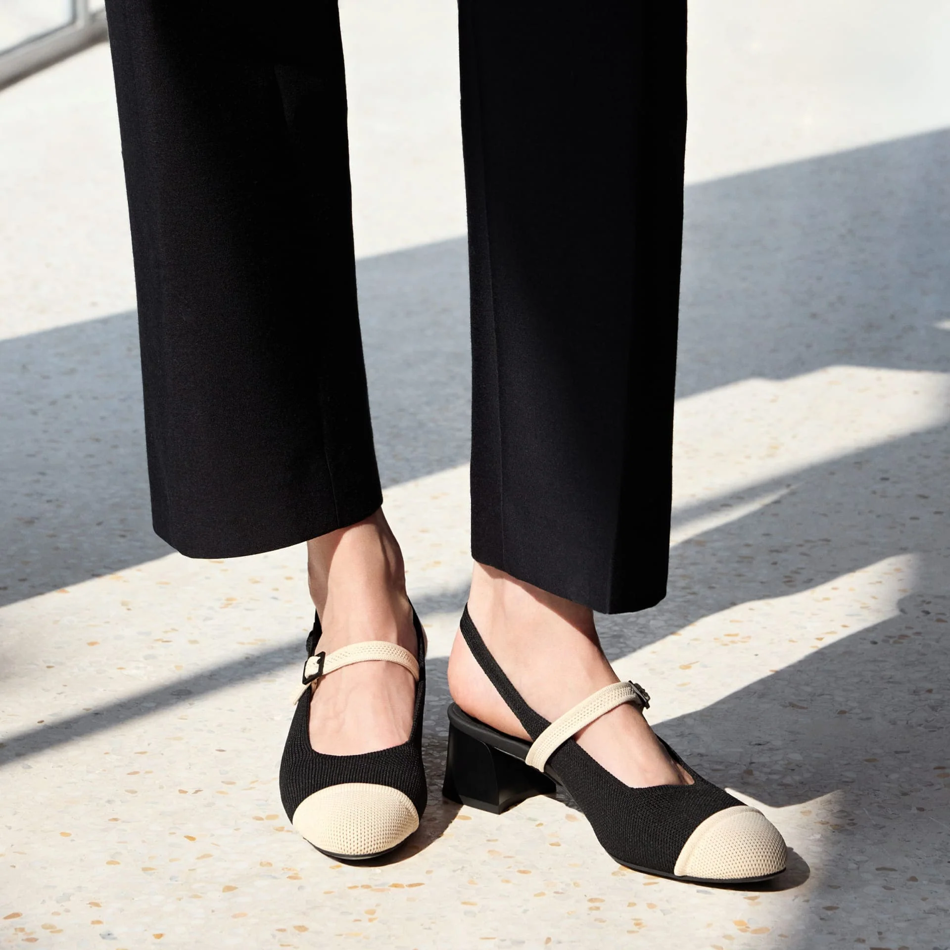 [Juliana] アーモンドトゥ スリングバック ブロックヒール サンダル