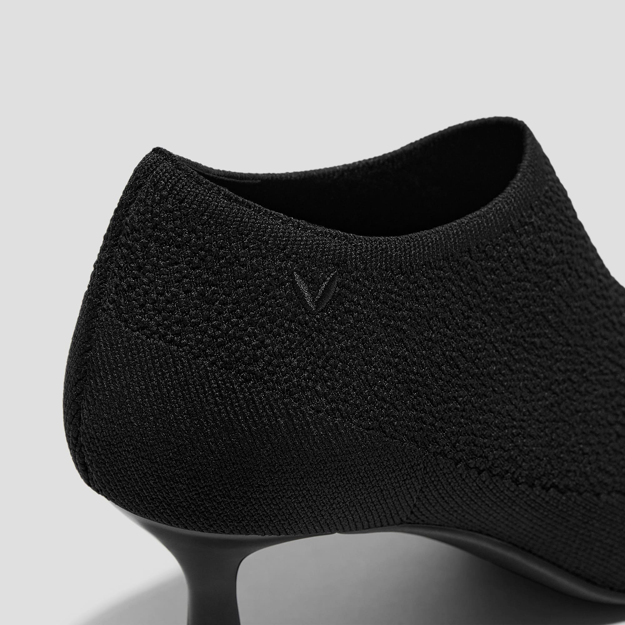 [Alana] ポインテッドトゥ ミッドヒールブーツ