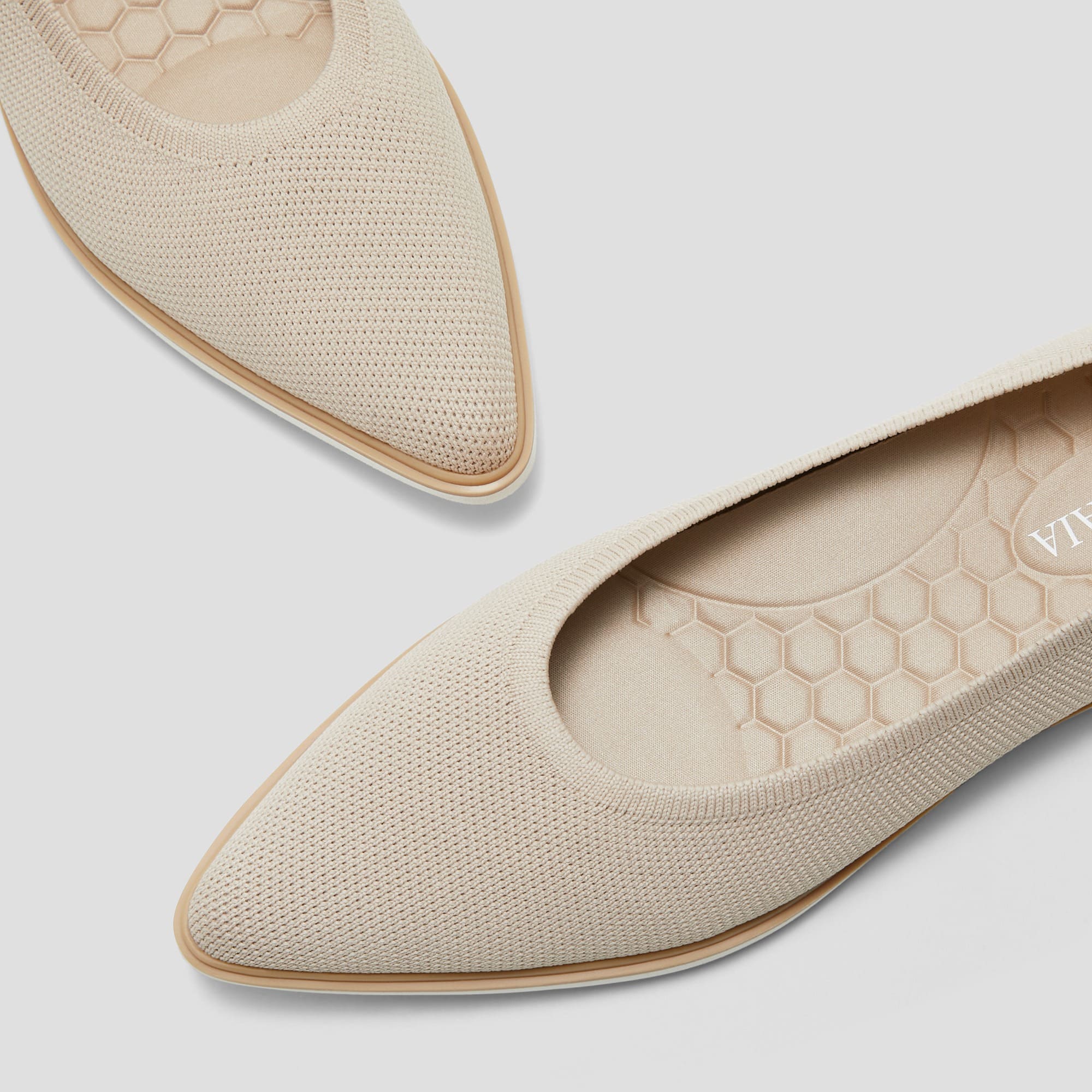 [All-Day Standing Veronica] ポインテッドトゥ フラット