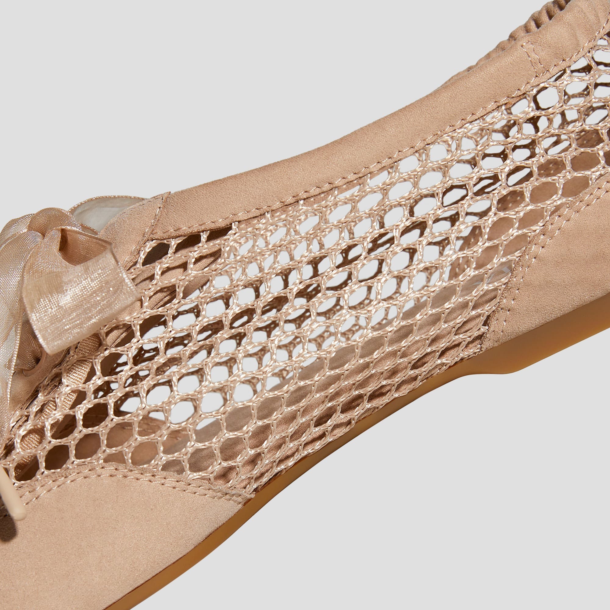 [Cristina] レースアップ サテン スニーカーリーナ