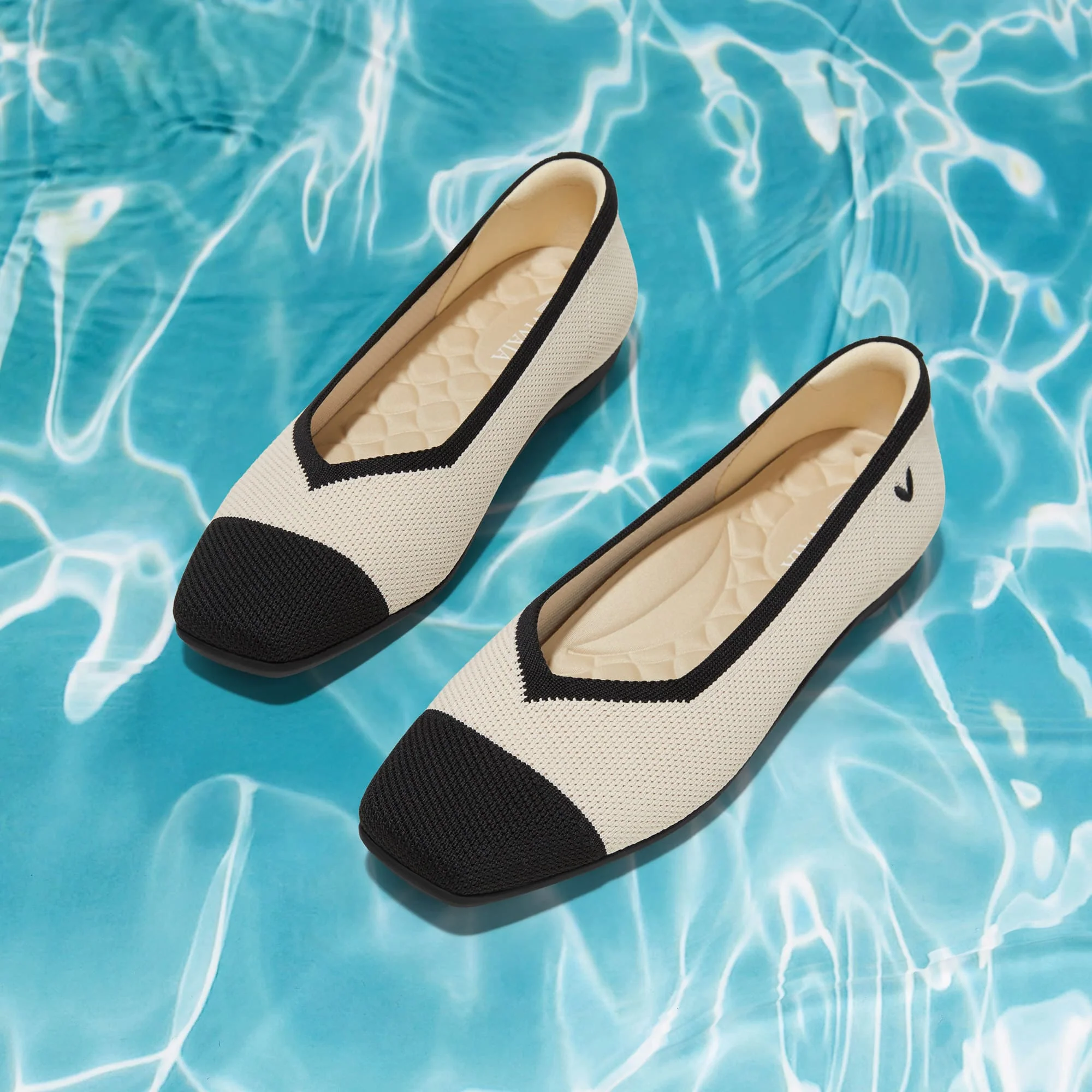 [Margot Walker 超撥水] スクエアトゥ 超軽量 厚底 フラットシューズ