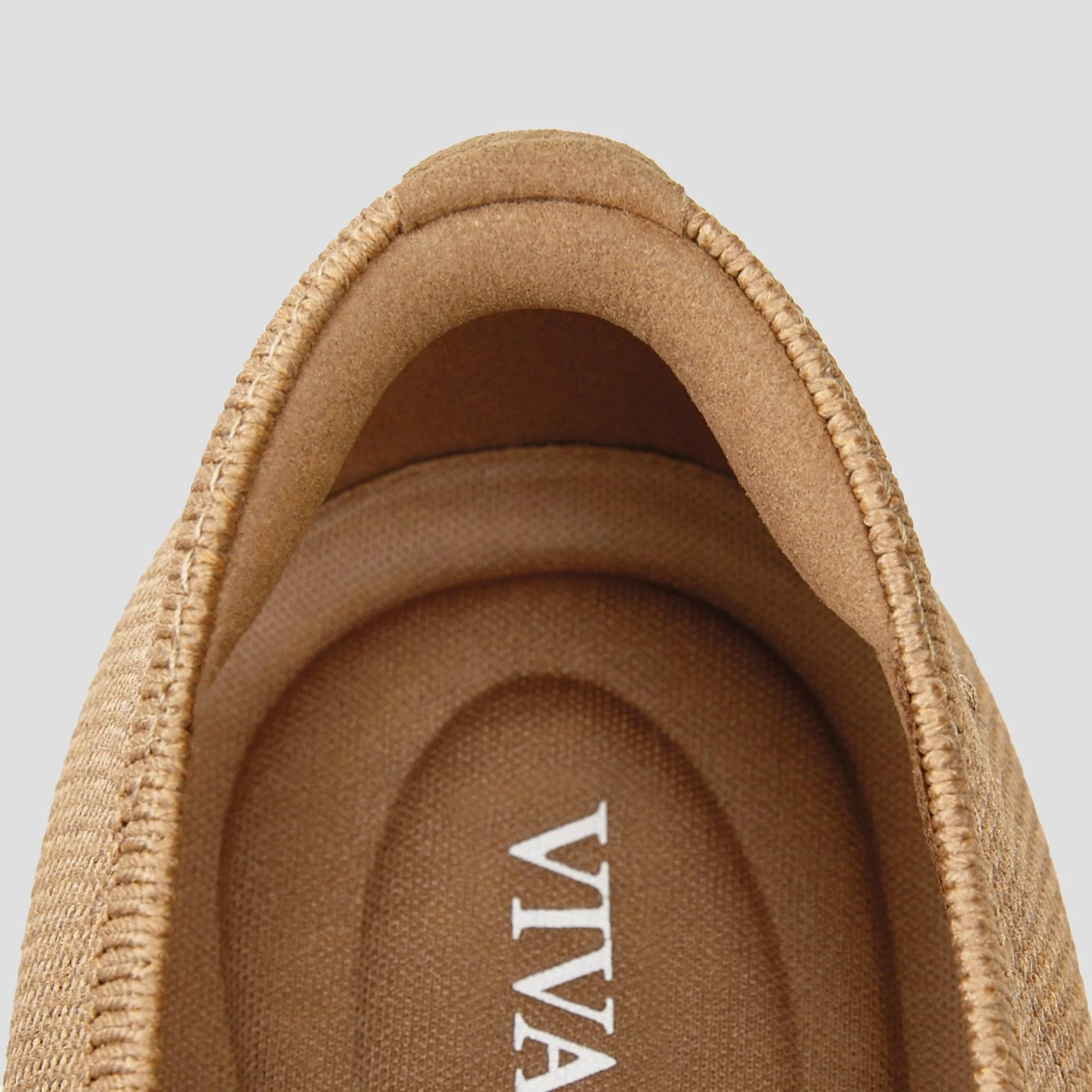 [Tiana] アーモンドトゥ フラットシューズ