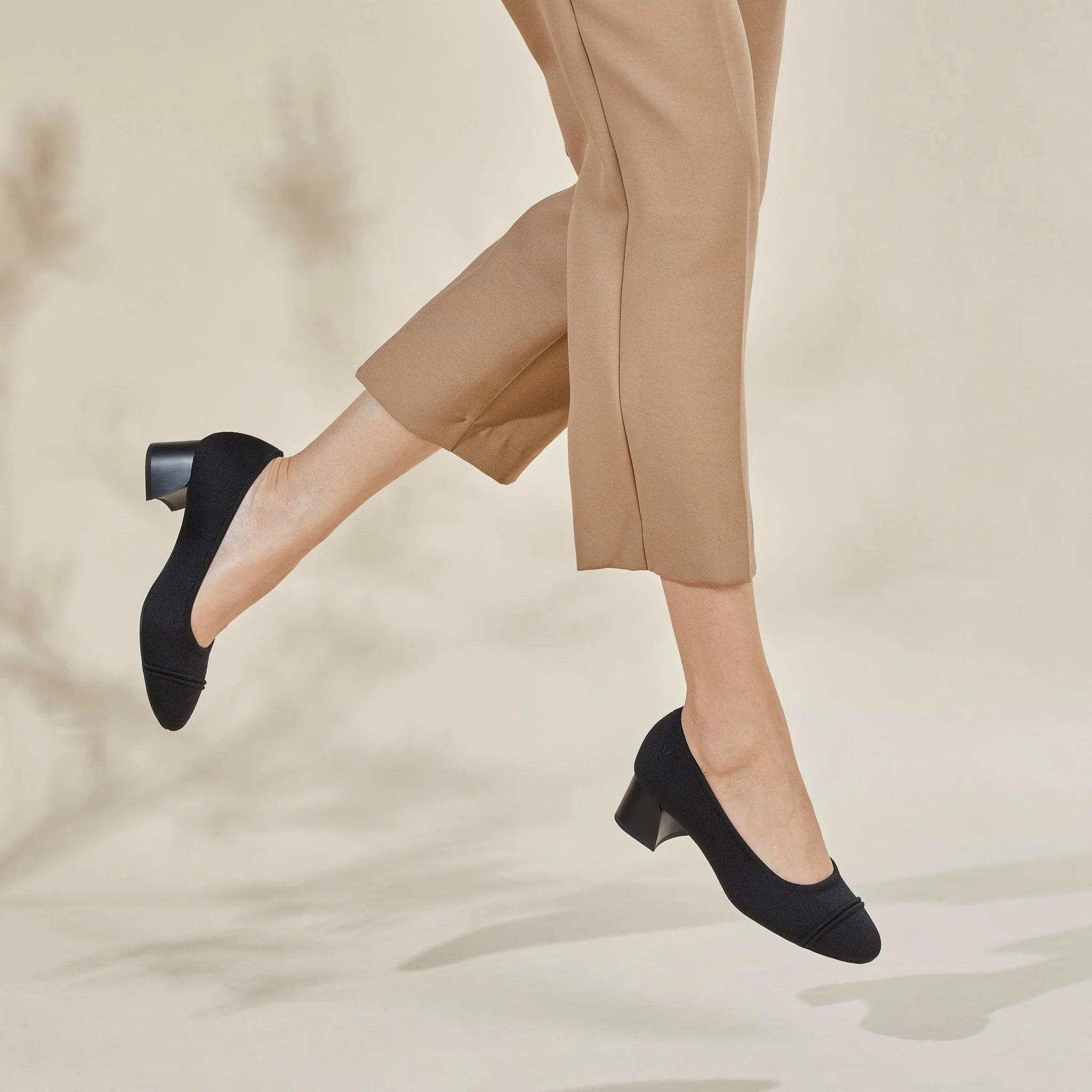 [Julie Pro] ラウンドトゥ チャンキーヒール パンプス