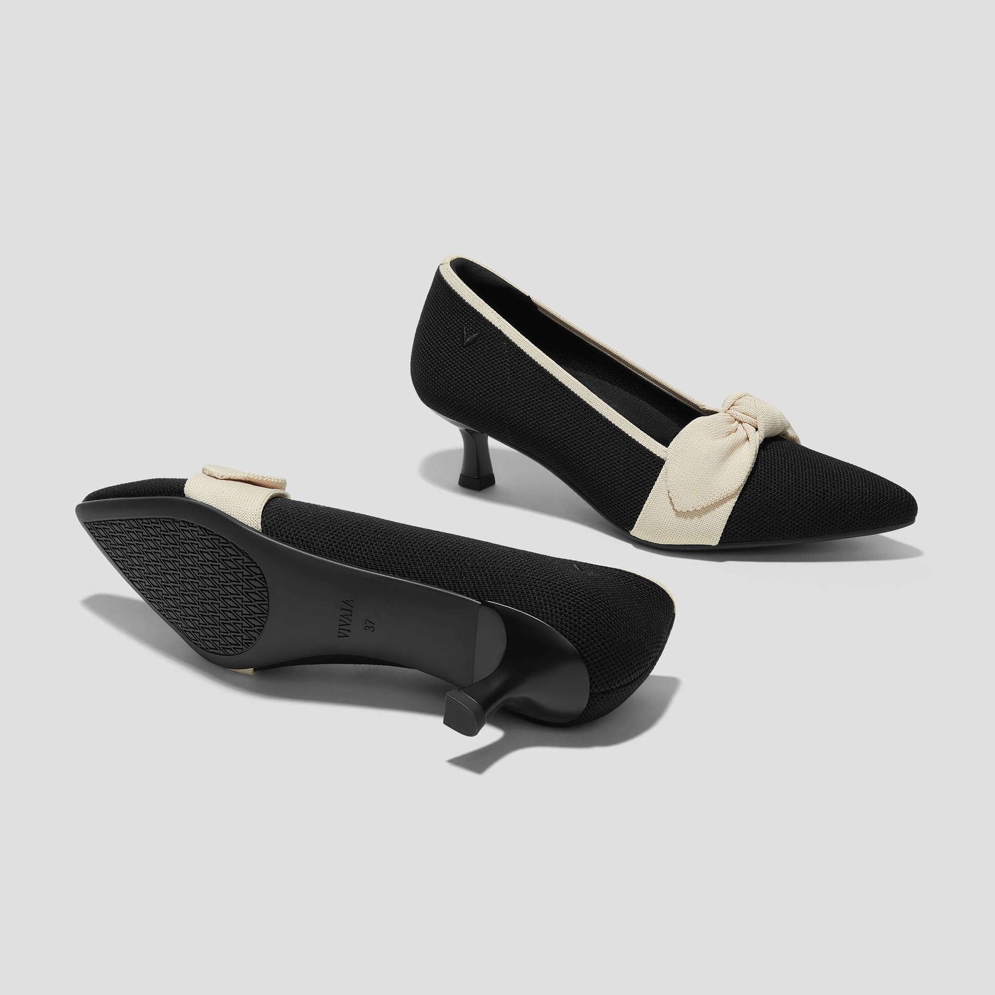 [Sasha] ポインテッドトウ リボン付き キトゥンヒール