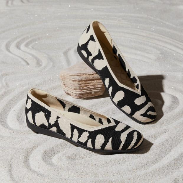 [Margot Walker] スクエアトゥ 超軽量 厚底 フラットシューズ