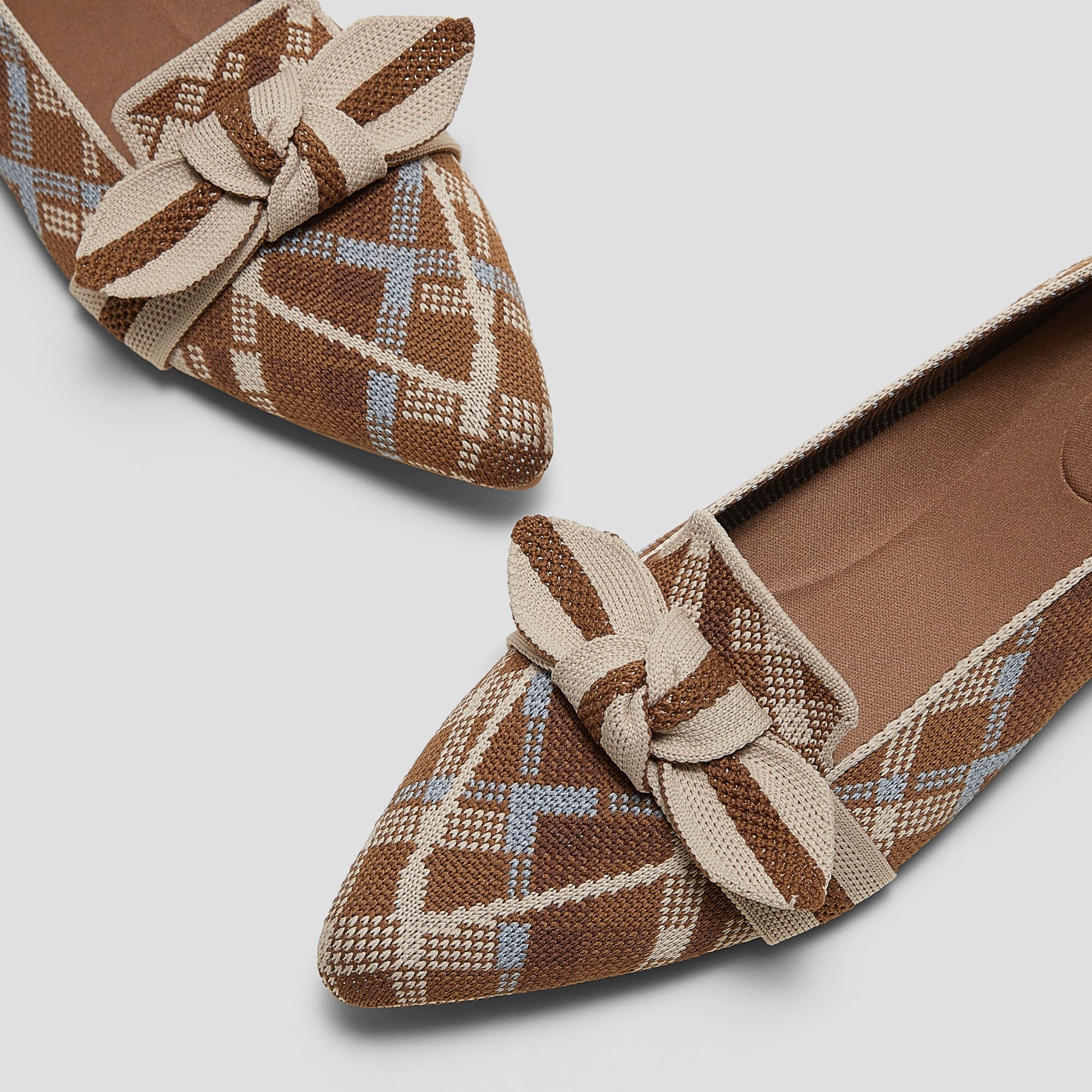 [Michelle] ポインテッドトゥ リボン付き ローファー