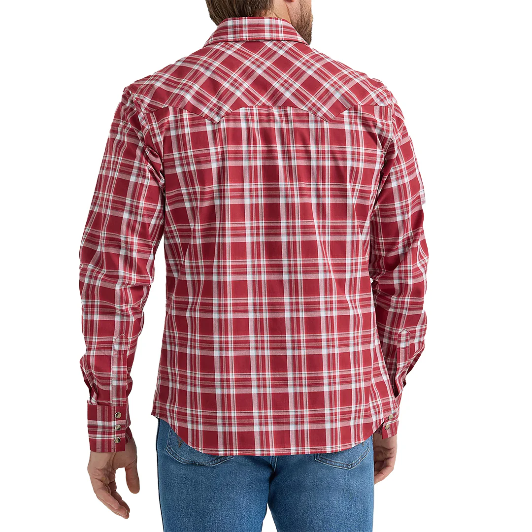 Wrangler Men's Retro Plaid Long Sleeve Snap Shirt