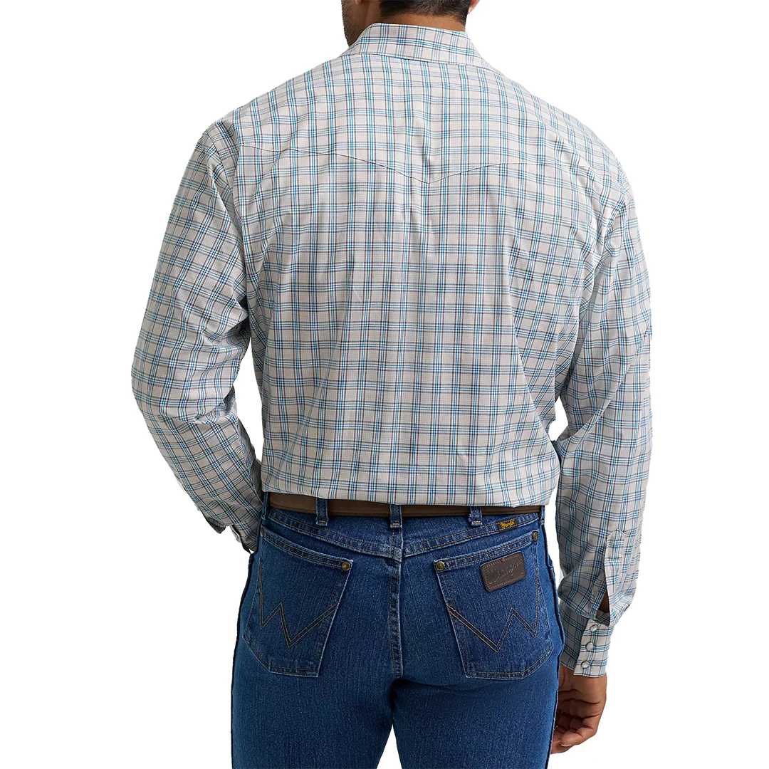 Wrangler Men's Wrinkle Resist Long Sleeve Snap Plaid Shirt