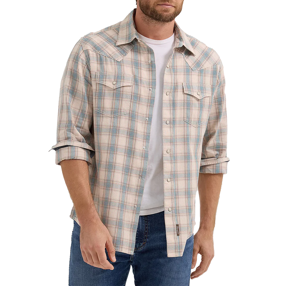 Wrangler Men's Retro Premium Plaid Long Sleeve Snap Shirt