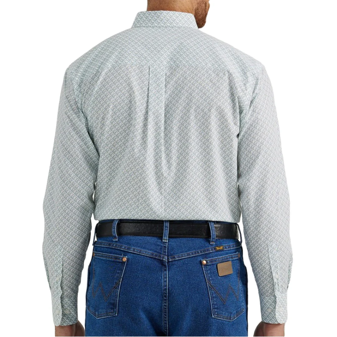Wrangler Men's Classic Button-Down Diamond Print Shirt