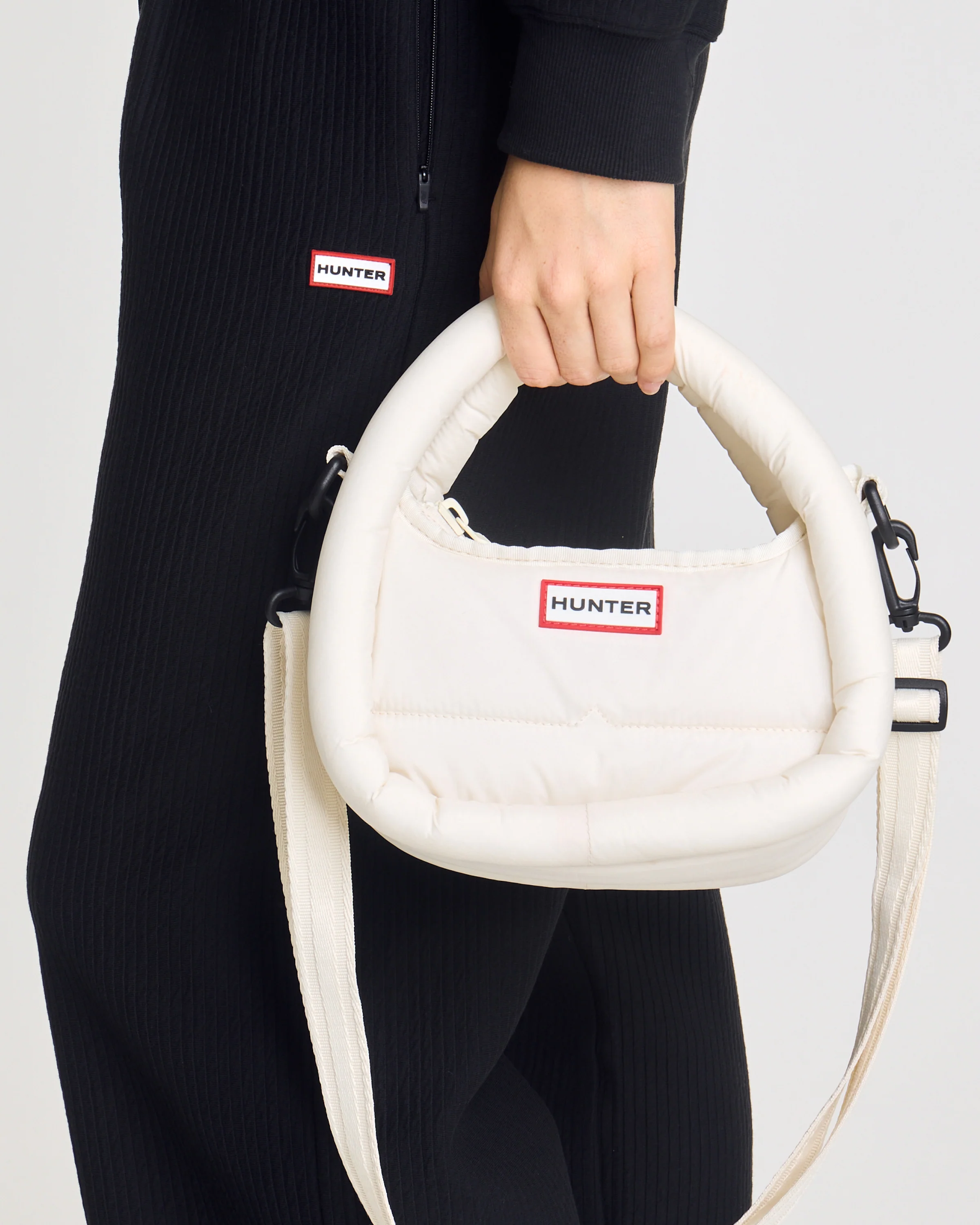 フレイムド パファー ミニ ホーボー - ホワイト ウィロー