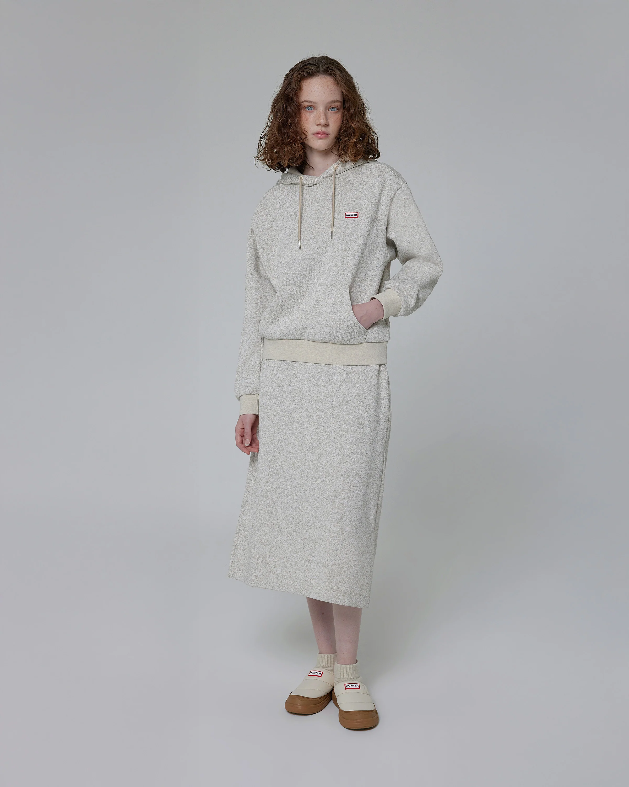 レディース イン/アウト パファー ニッテッド カフ ブーツ - シェイデッド ホワイト / ガム