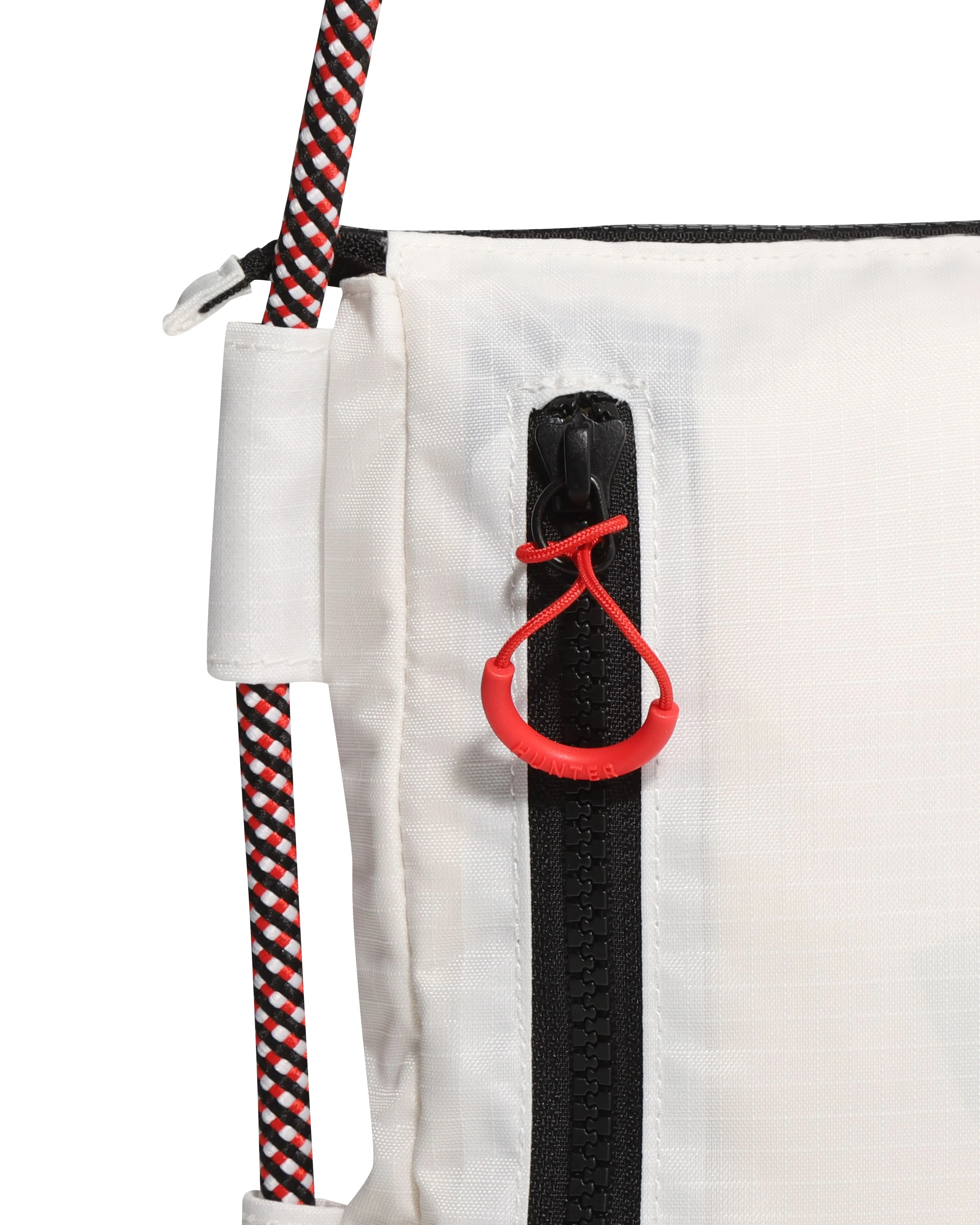 トラベル リップストップ リサイクル ナイロン フォンポーチ  -  ホワイト/レッド ボックス ロゴ