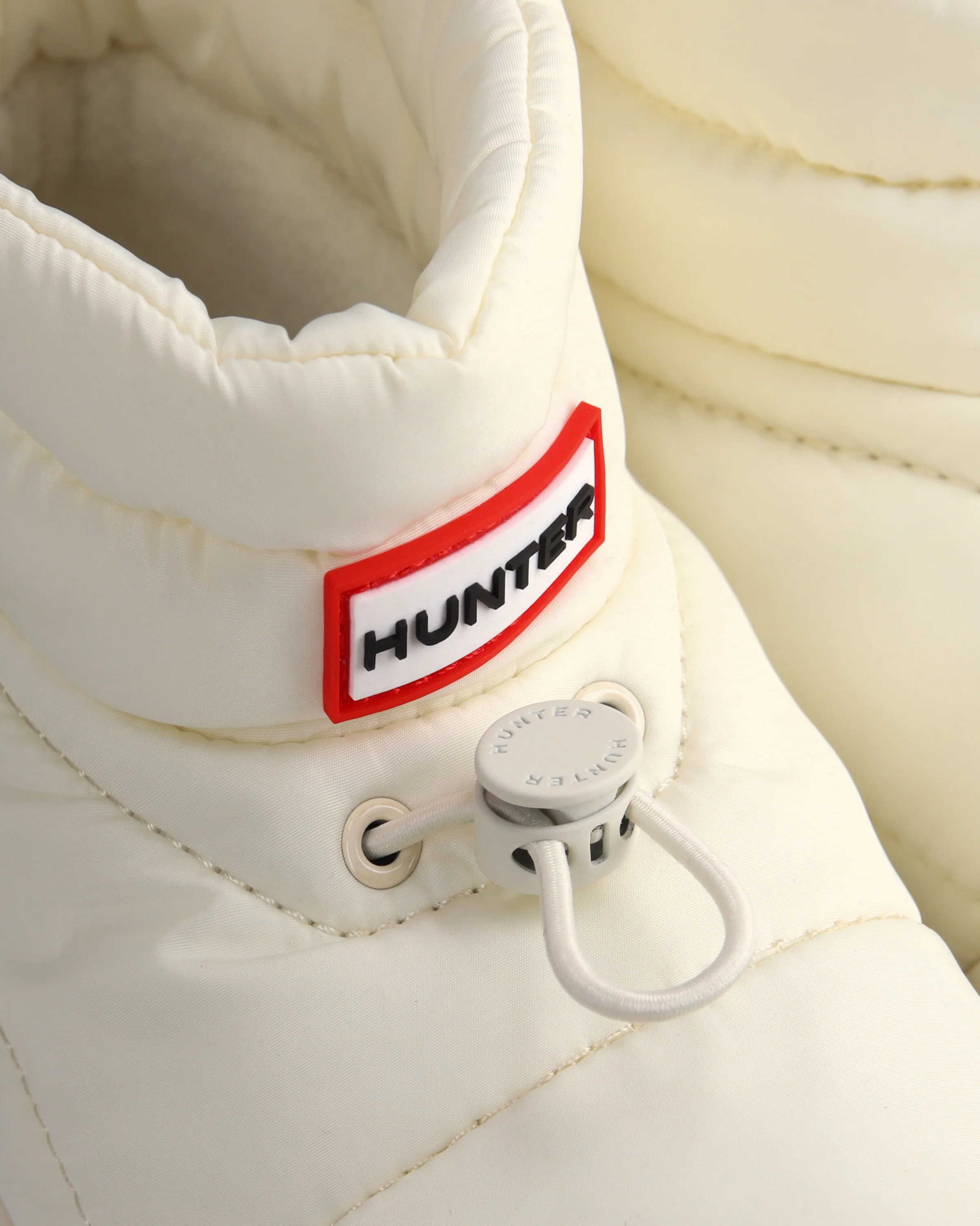 ユニセックス イン/アウト コージー パフ サイド ベント ブーティー - シェイデッド ホワイト