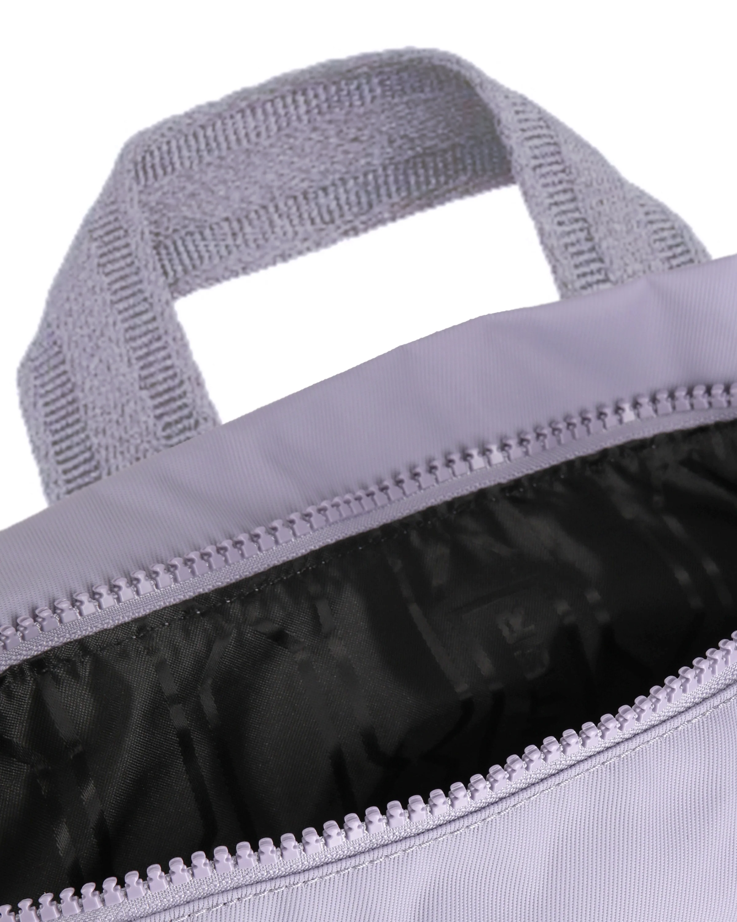 ナイロン パイオニア ミディアム トップクリップ バックパック - ドリーミーライラック