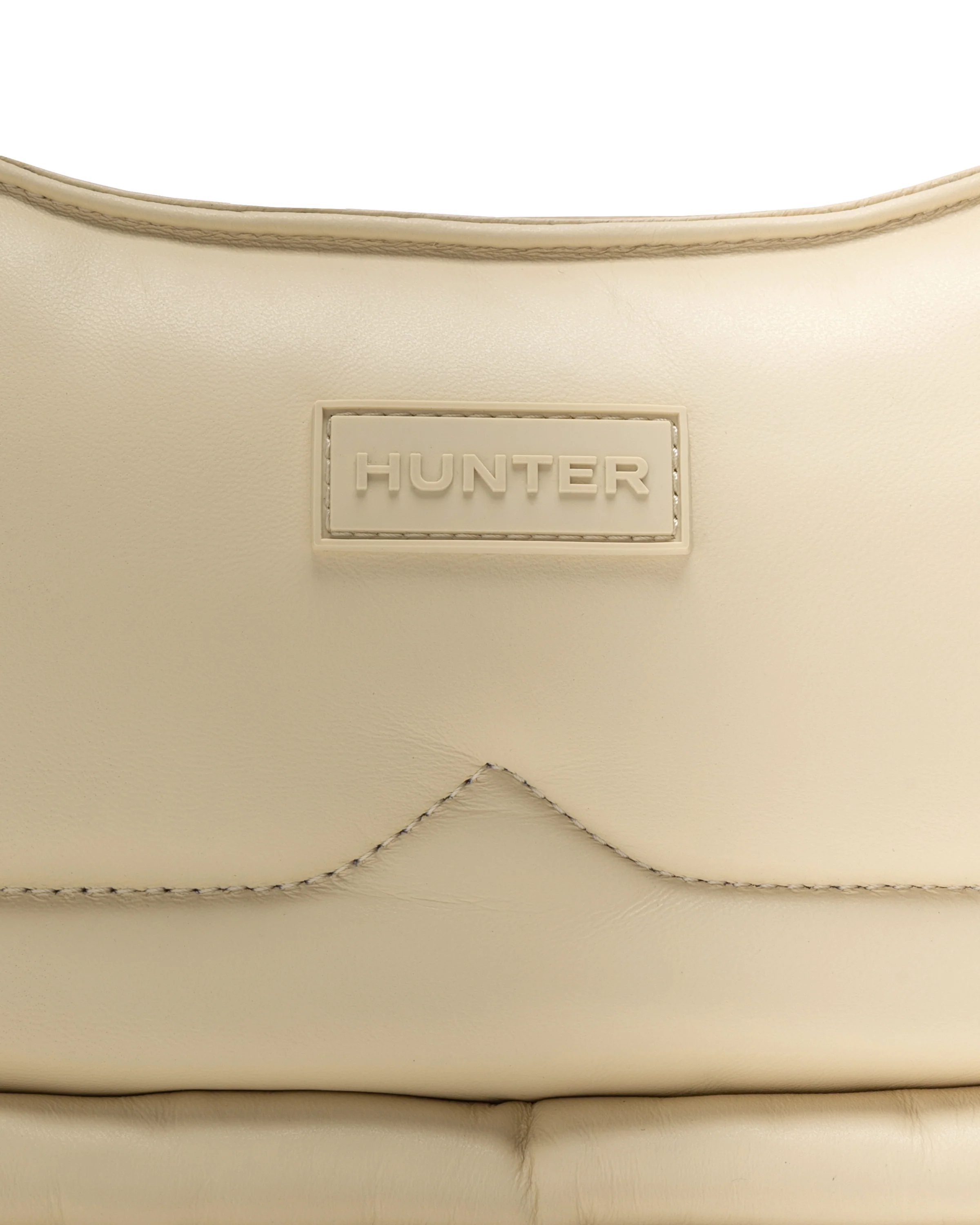 レザー フレームド ミディ ホーボー クロスボディ - キャンバスクリーム