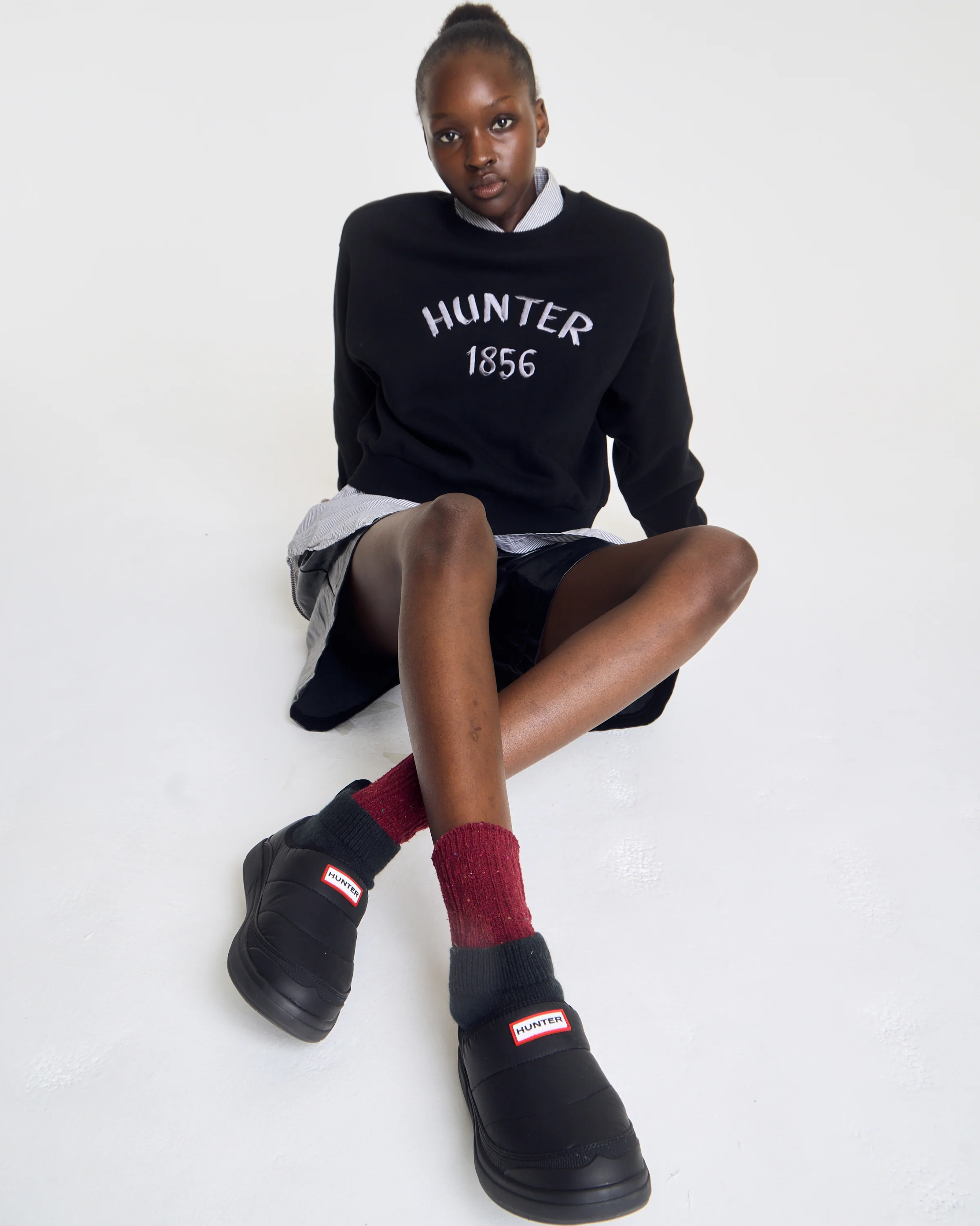 レディース イン/アウト パファー ニッテッド カフ ブーツ - ブラック