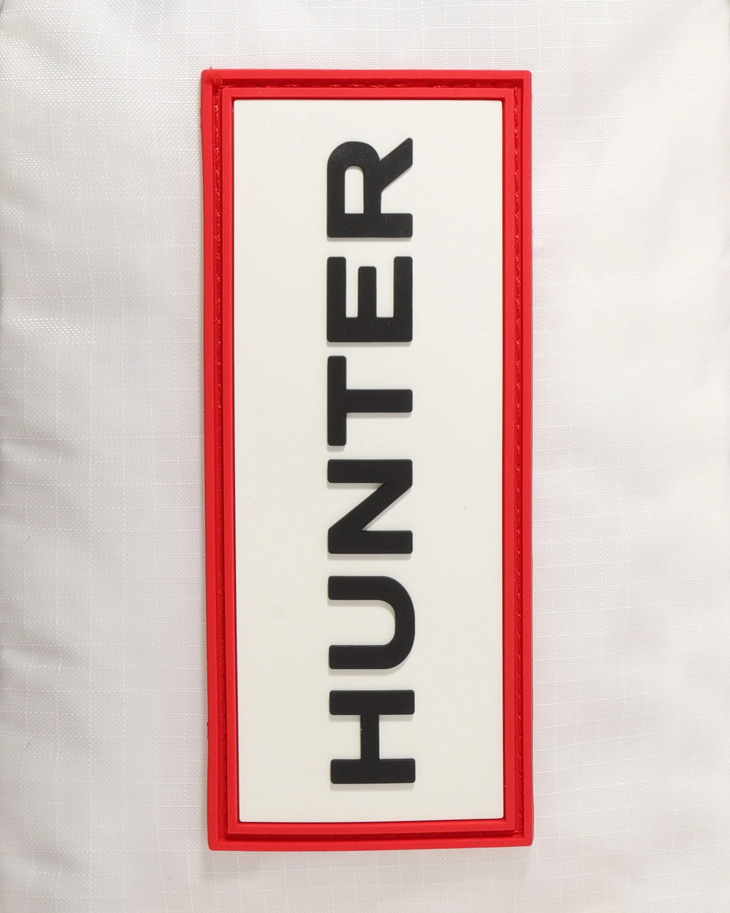 トラベル リップストップ リサイクル ナイロン フォンポーチ  -  ホワイト/レッド ボックス ロゴ