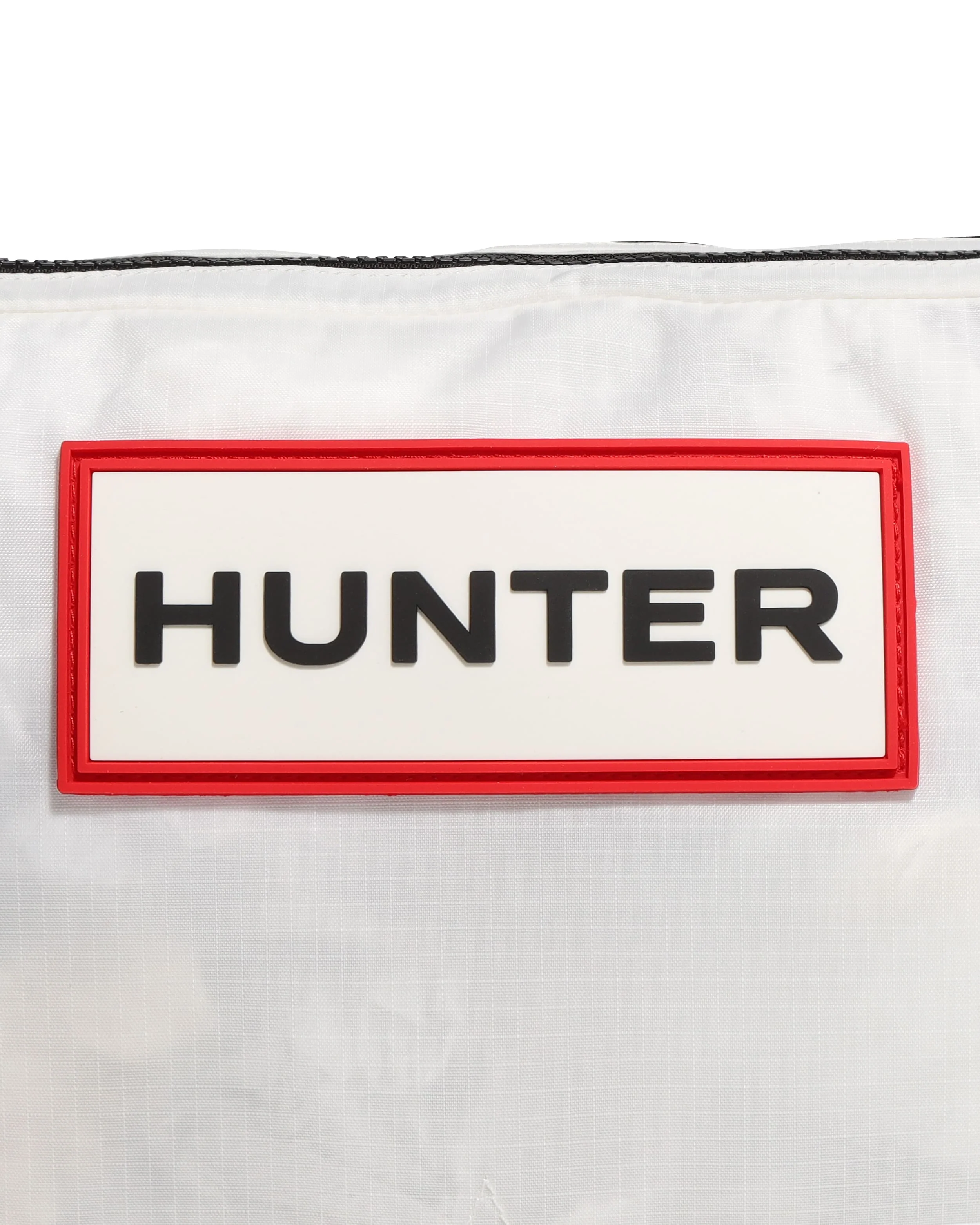 トラベル リップストップ リサイクル ナイロン サコッシュ  -  ホワイト/レッド ボックス ロゴ