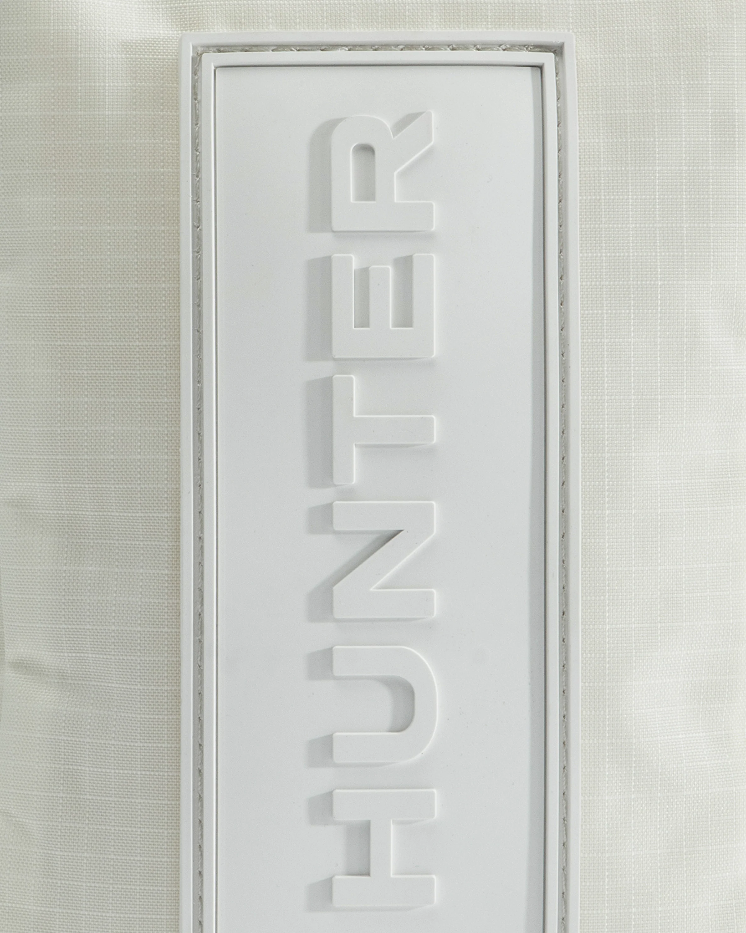 トラベル リップストップ リサイクル ナイロン フォンポーチ  -  シェイディッド ホワイト