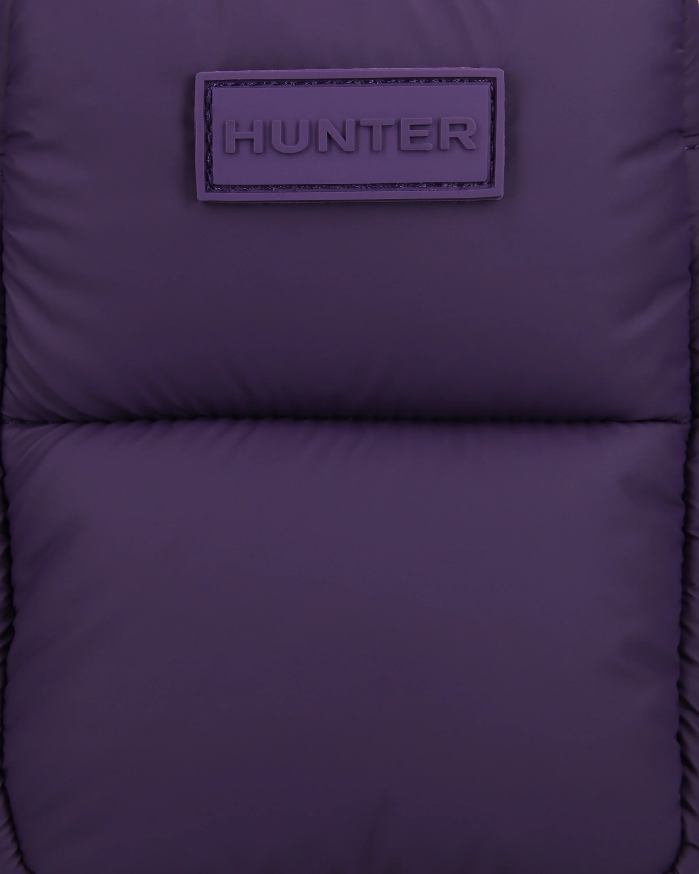 イントレピッド エクストラ パフド フォンポーチ - リッチパープル