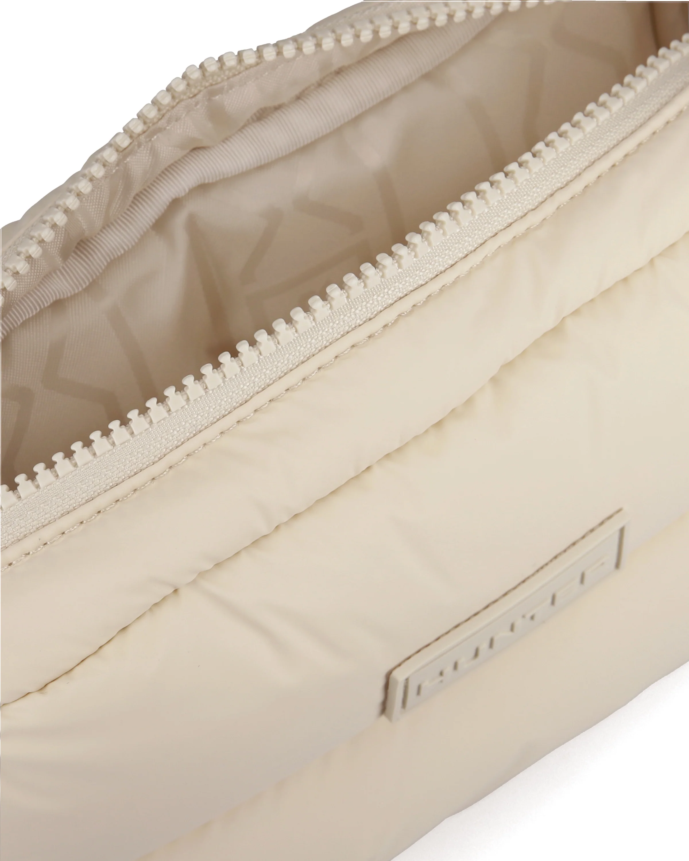 イントレピッド エクストラ パフド クロスボディ - キャンバスクリーム