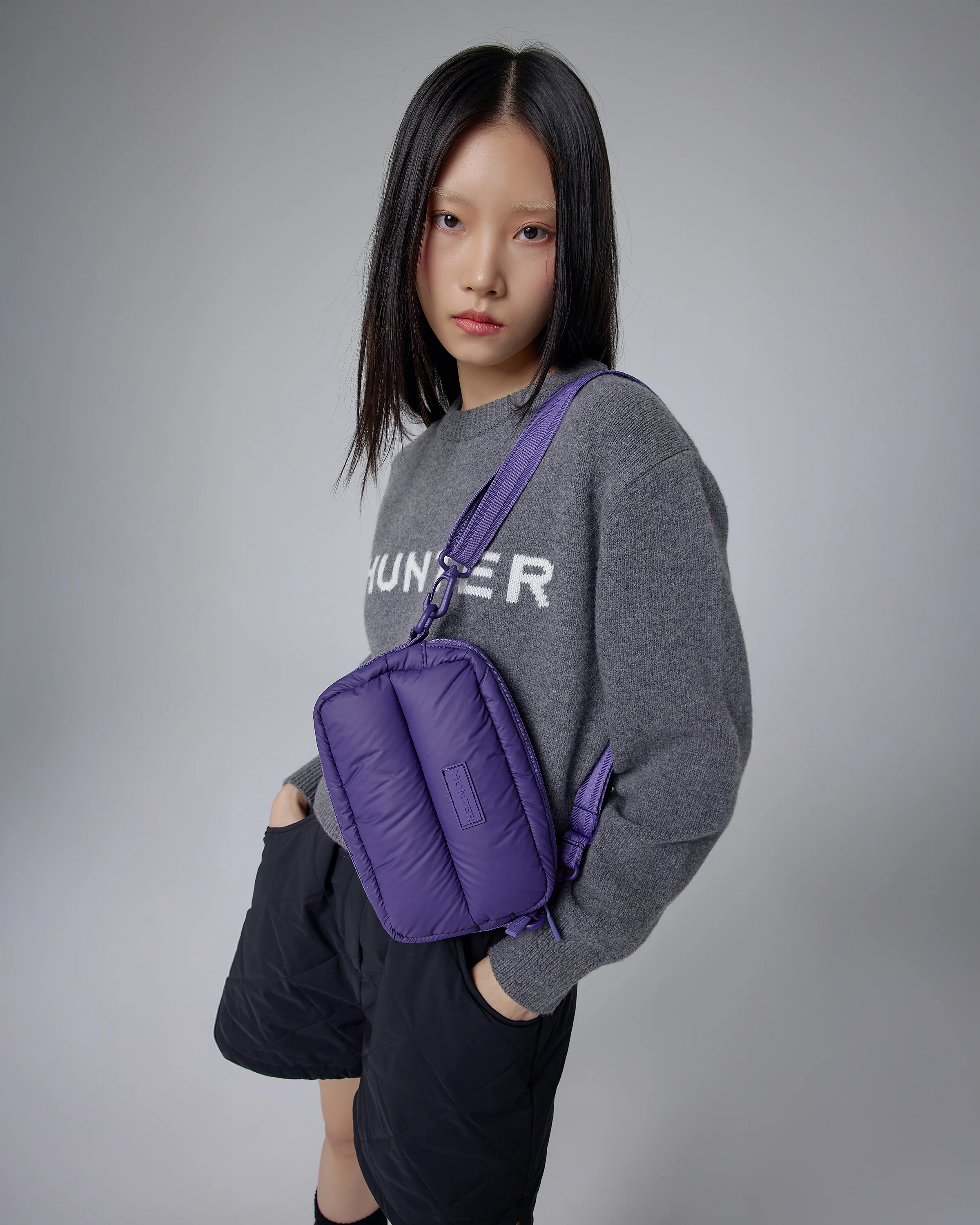 イントレピッド エクストラ パフド クロスボディ - リッチパープル